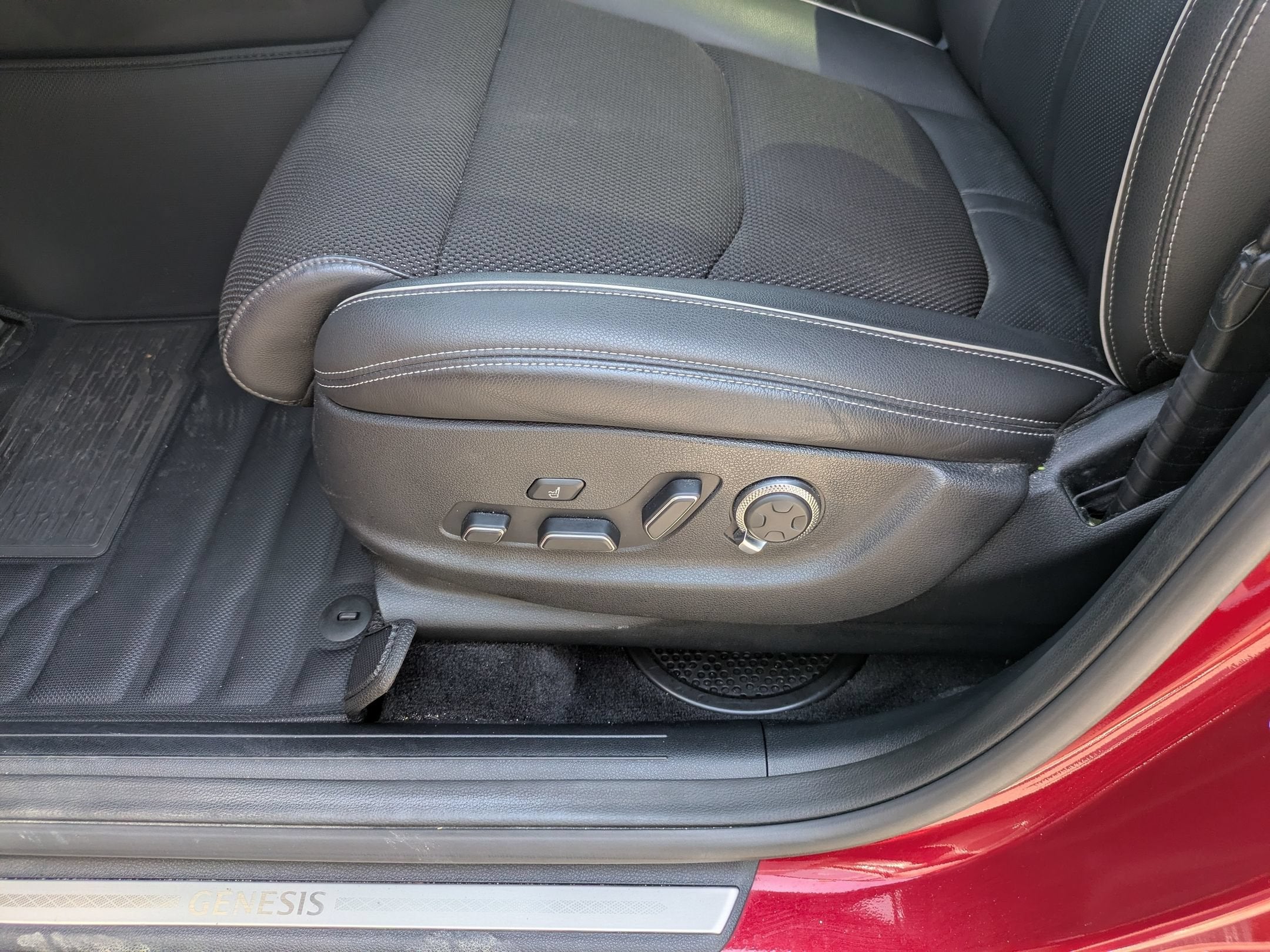 2023 Genesis GV70 2.5T