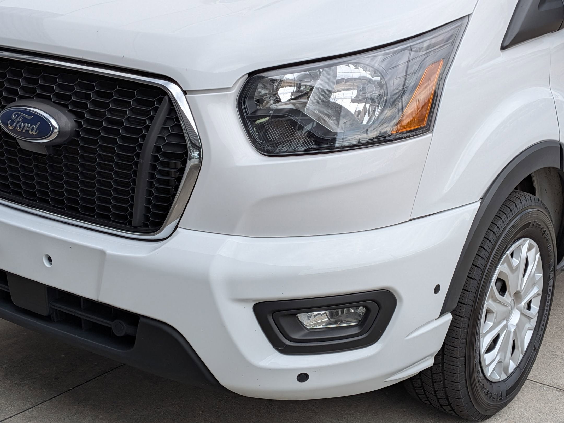 2024 Ford Transit Passenger Wagon XLT