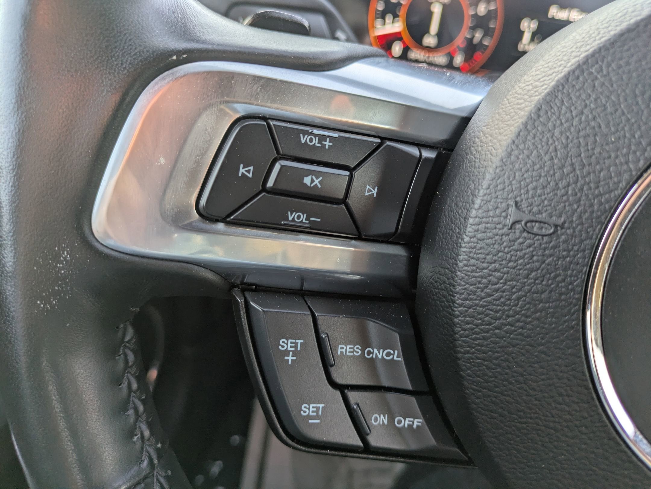 2022 Ford Mustang Mach 1