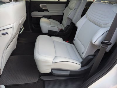2027 Ford Expedition Platinum