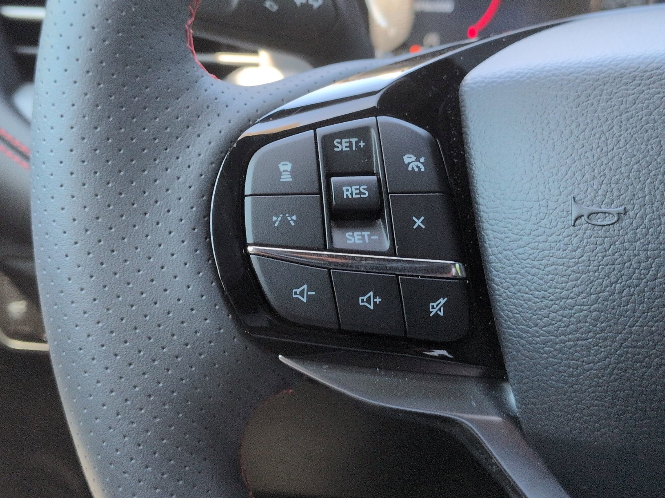 2026 Ford Explorer ST-Line - Crossroads Courtesy Demo