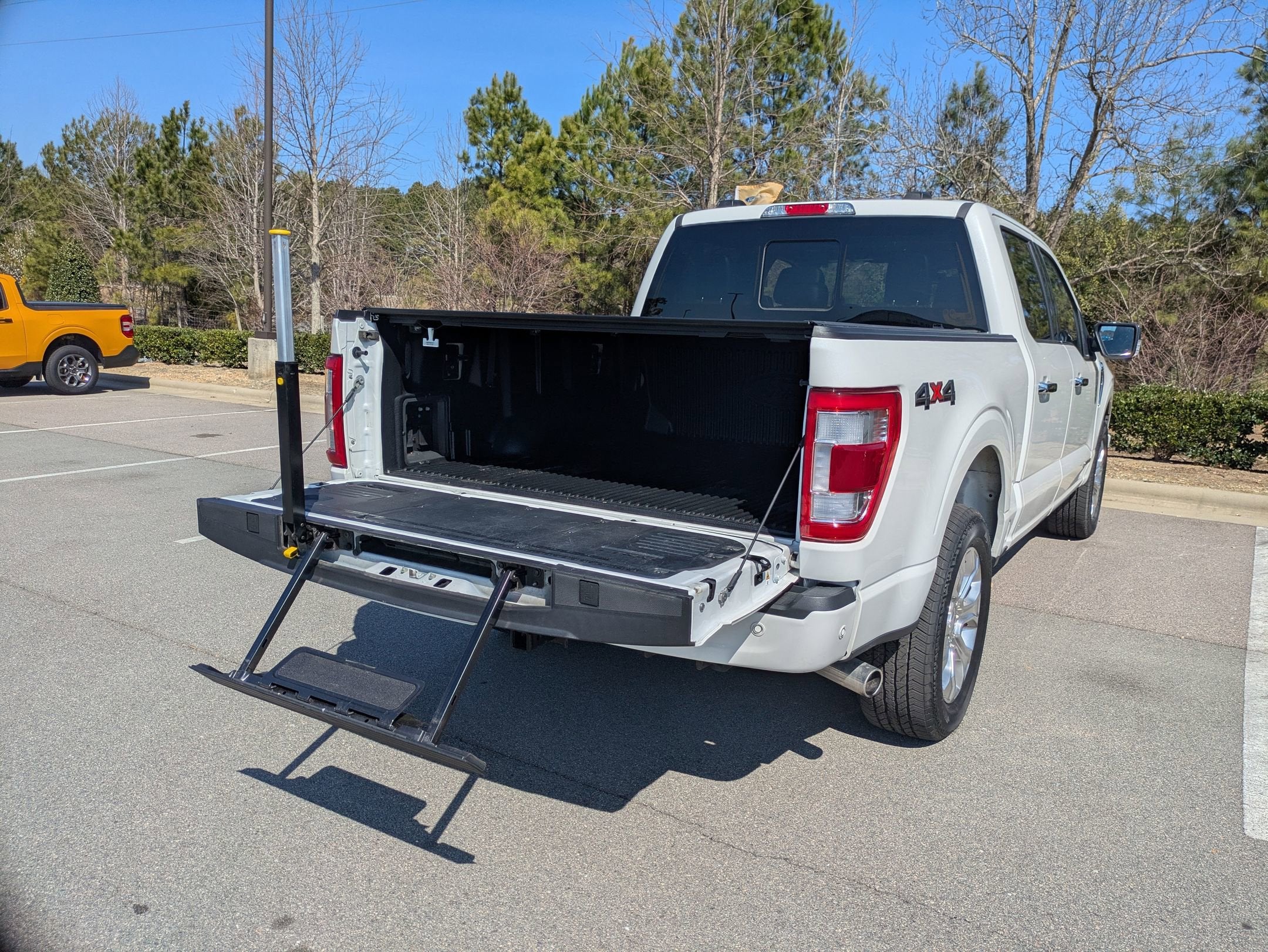 2023 Ford F-150 Base