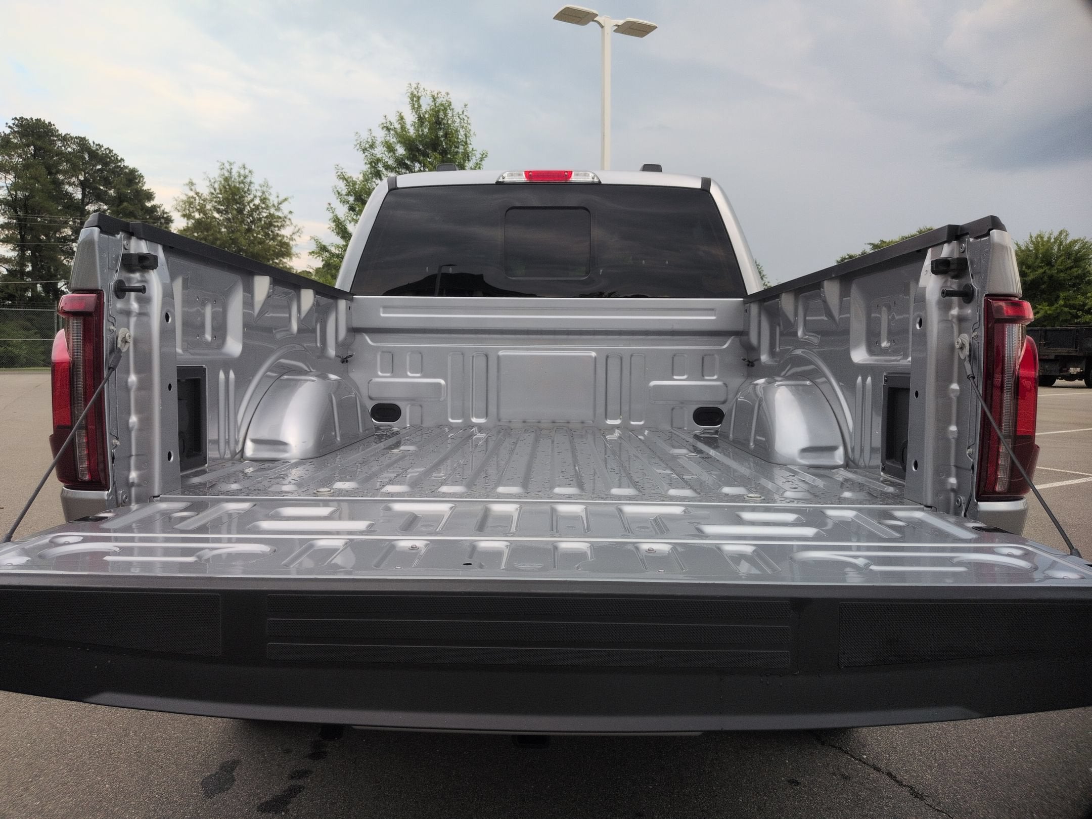 2026 Ford F-150 LARIAT - Crossroads Courtesy Demo