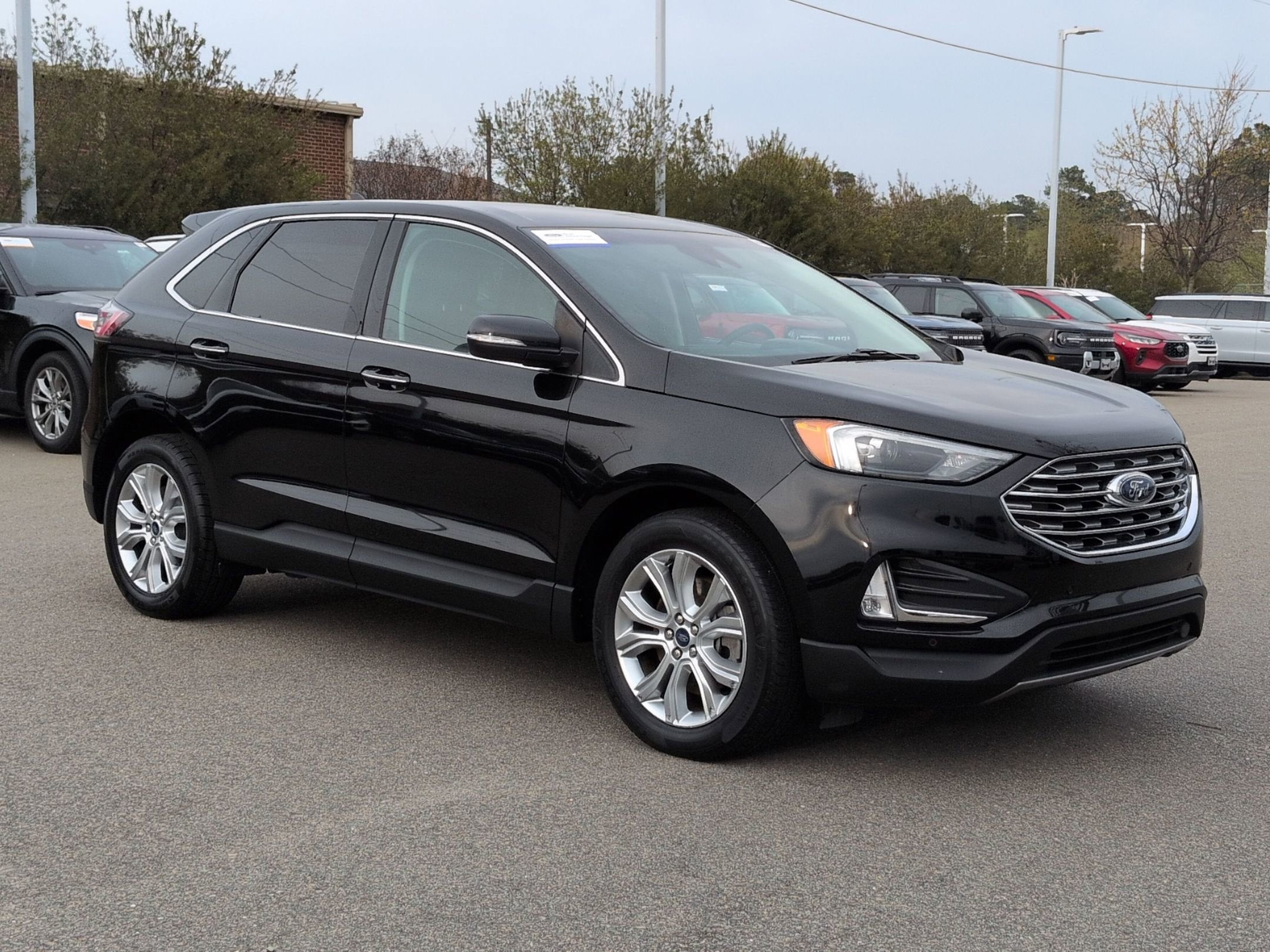 2022 Ford Edge Titanium