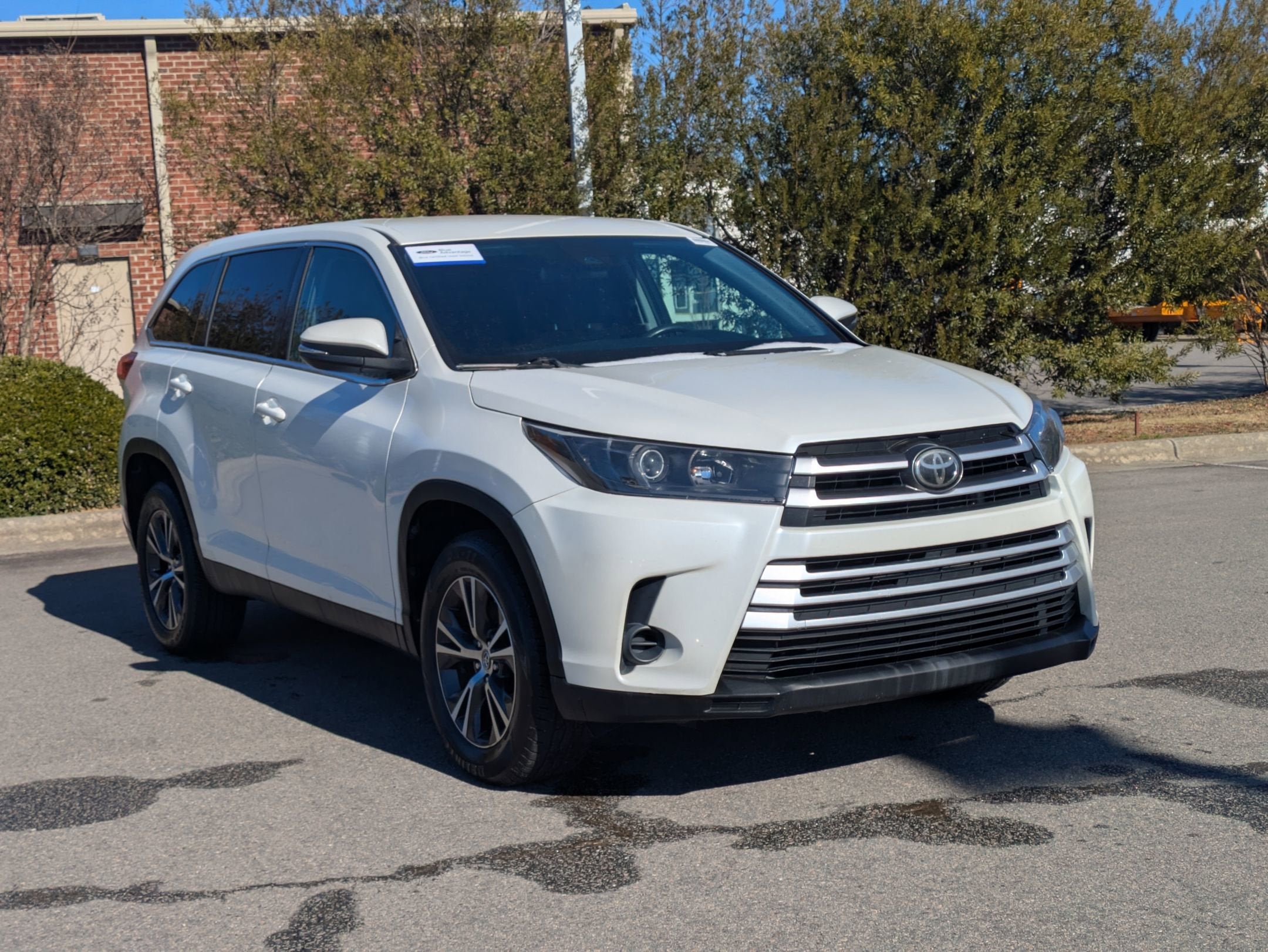 2019 Toyota Highlander LE