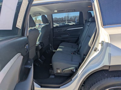 2019 Toyota Highlander LE