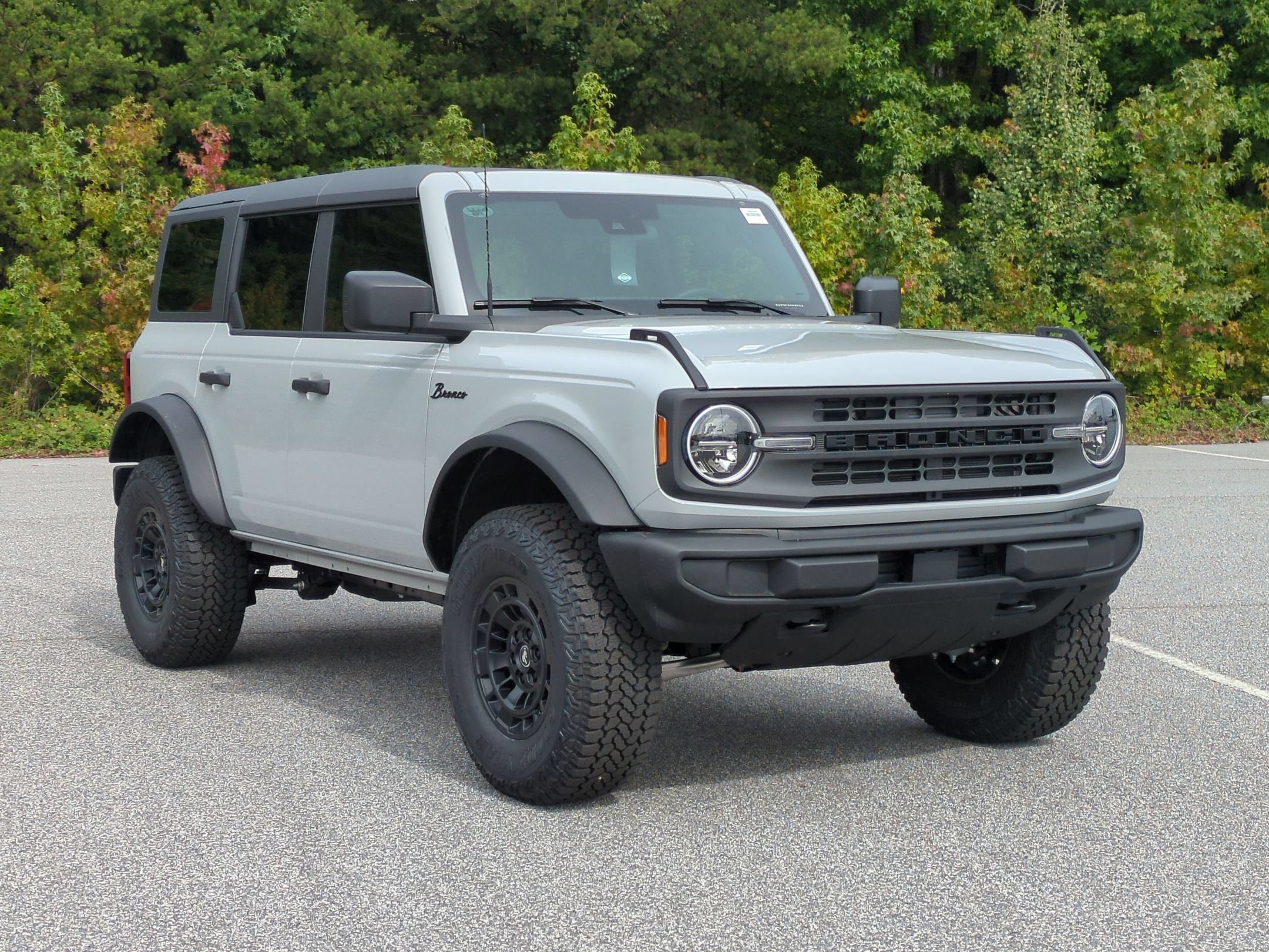 2026 Ford Bronco Big Bend Custom Garage