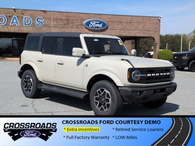 2025 Ford Bronco Outer Banks