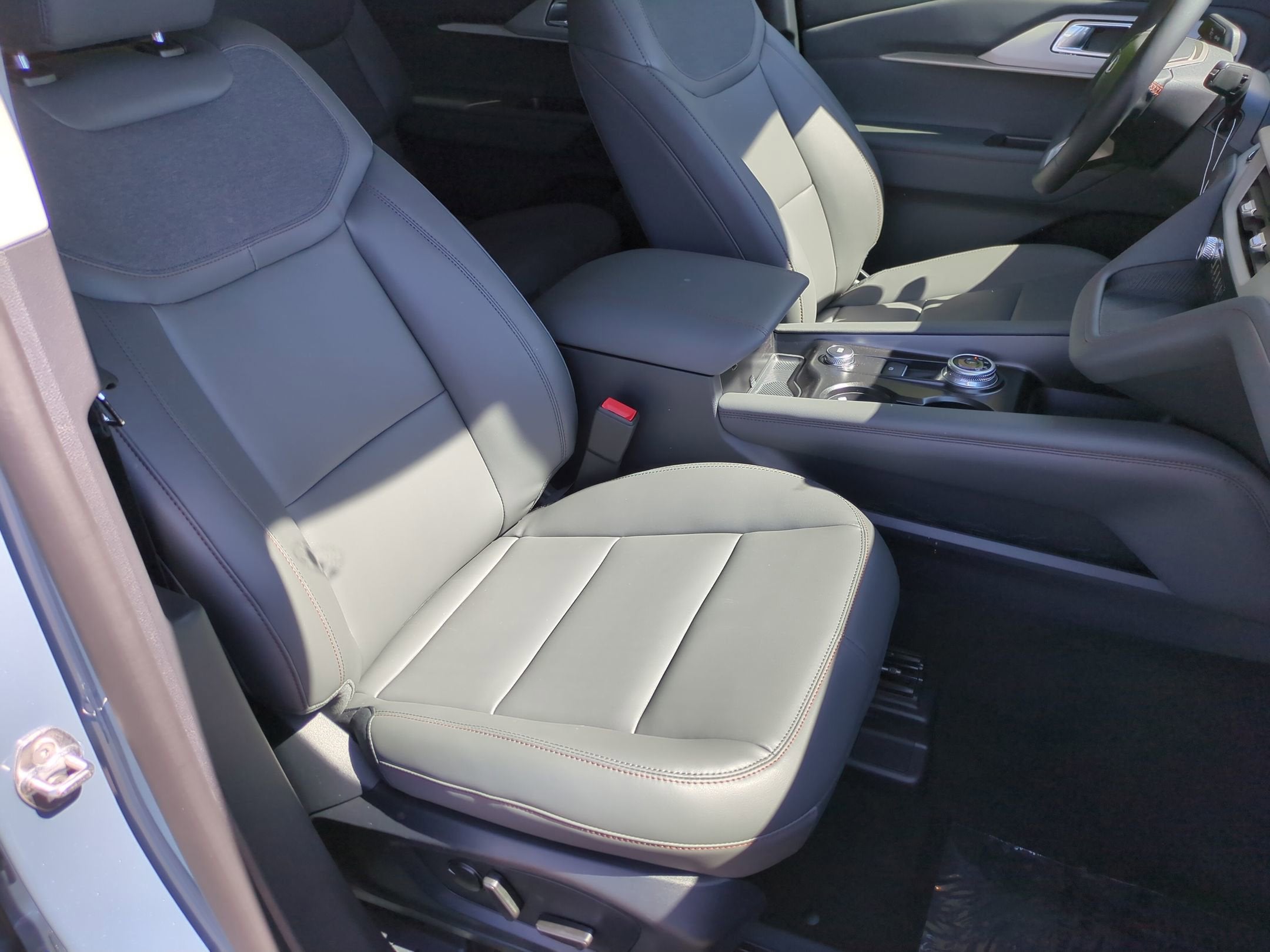 2026 Ford Explorer Active w/100A Pkg
