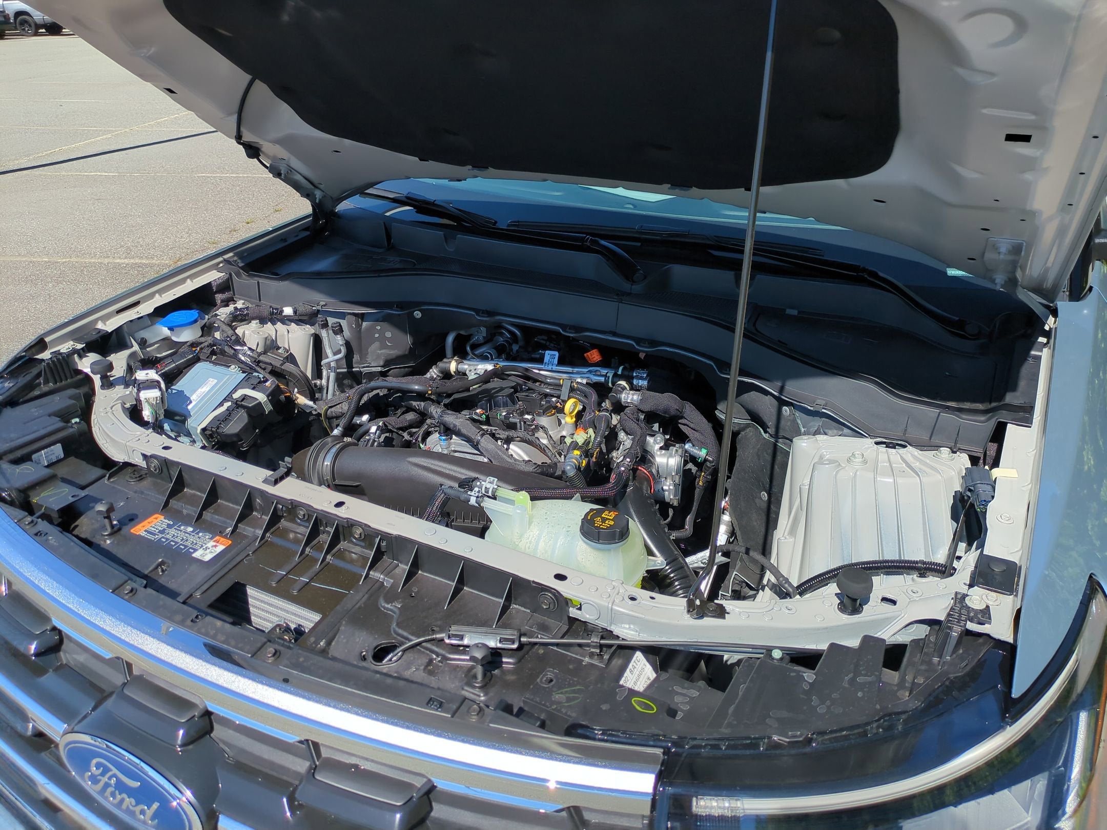 2026 Ford Explorer Active w/100A Pkg