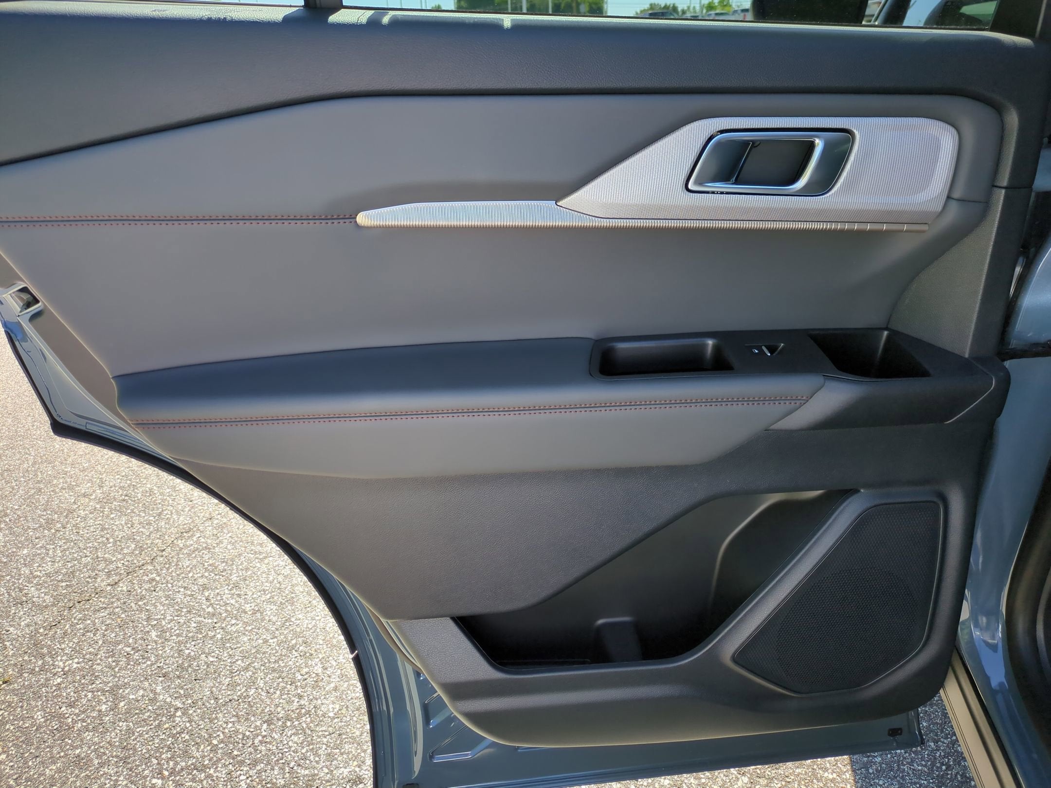 2026 Ford Explorer Active w/100A Pkg
