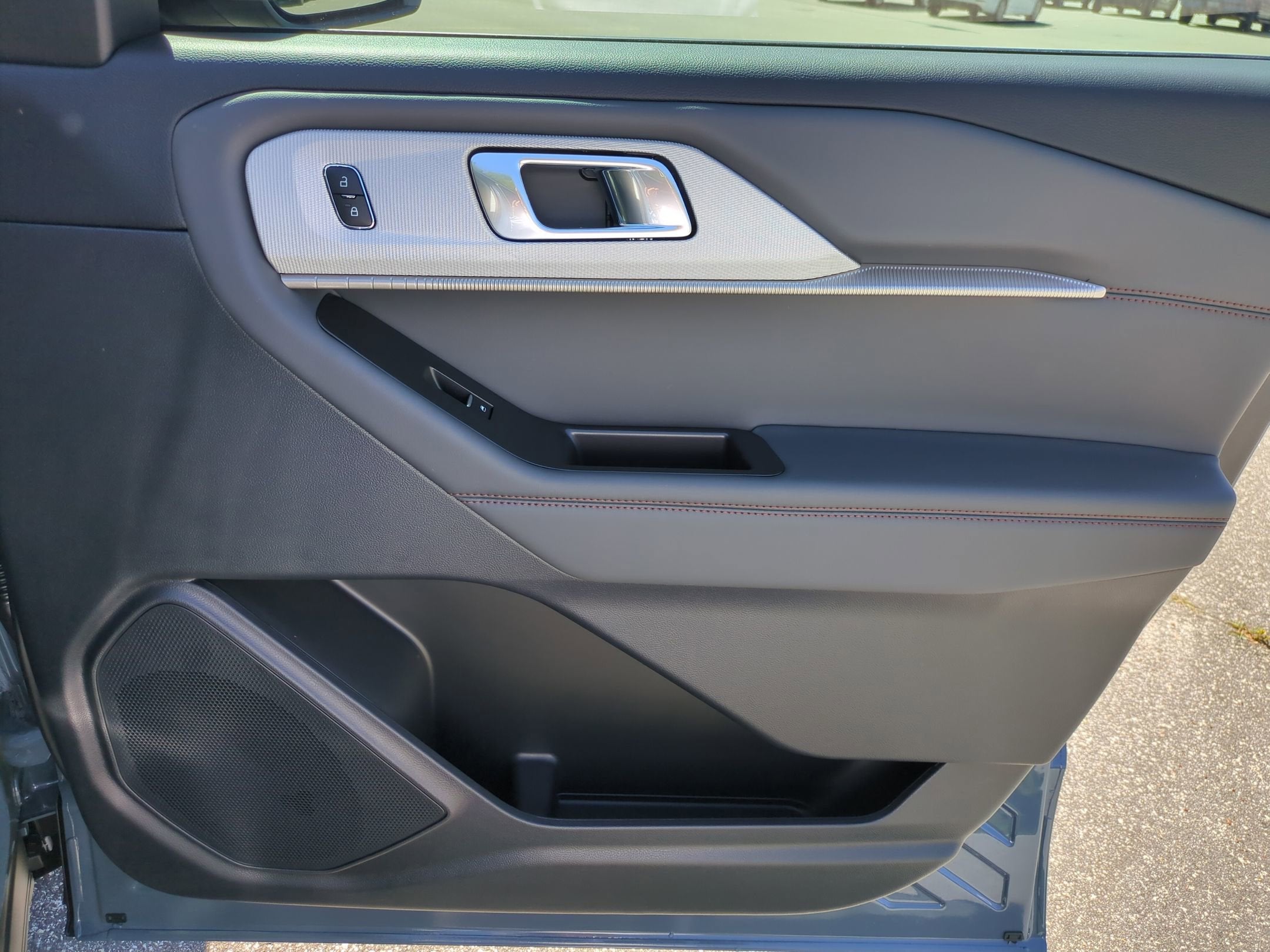 2026 Ford Explorer Active w/100A Pkg