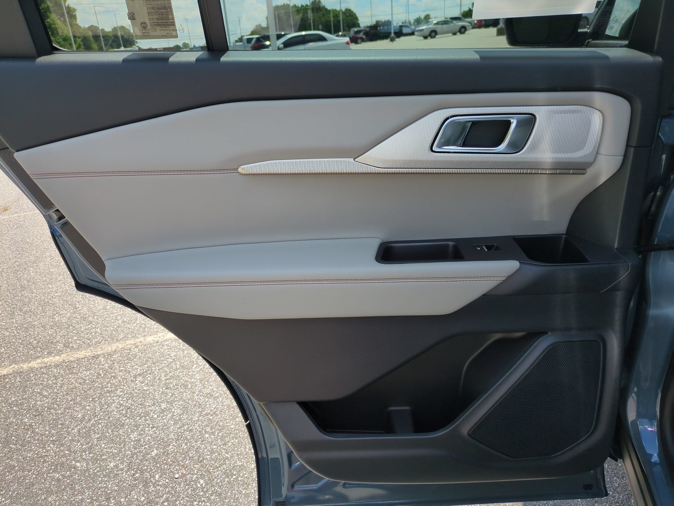 2026 Ford Explorer Active w/200A Pkg