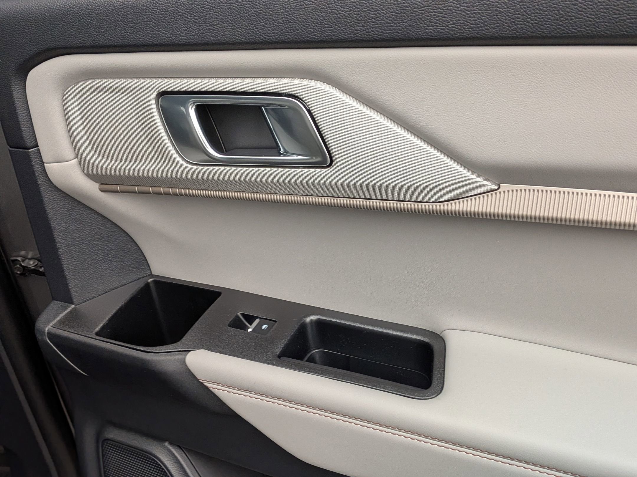 2026 Ford Explorer Active (200A)