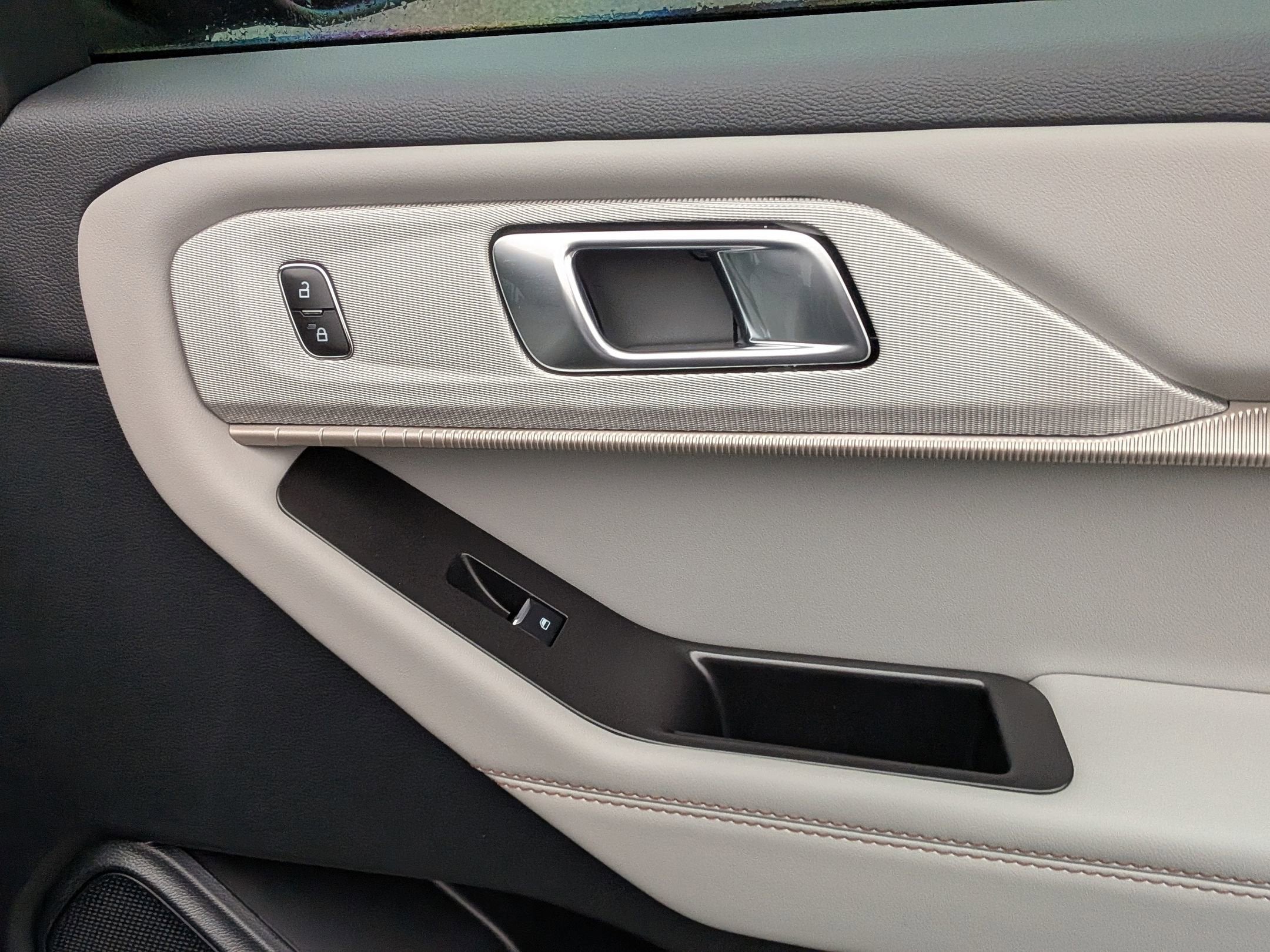 2026 Ford Explorer Active (200A)