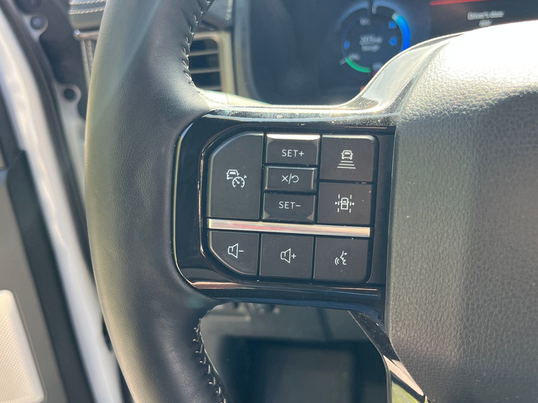 2025 Ford F-150 Lightning Platinum