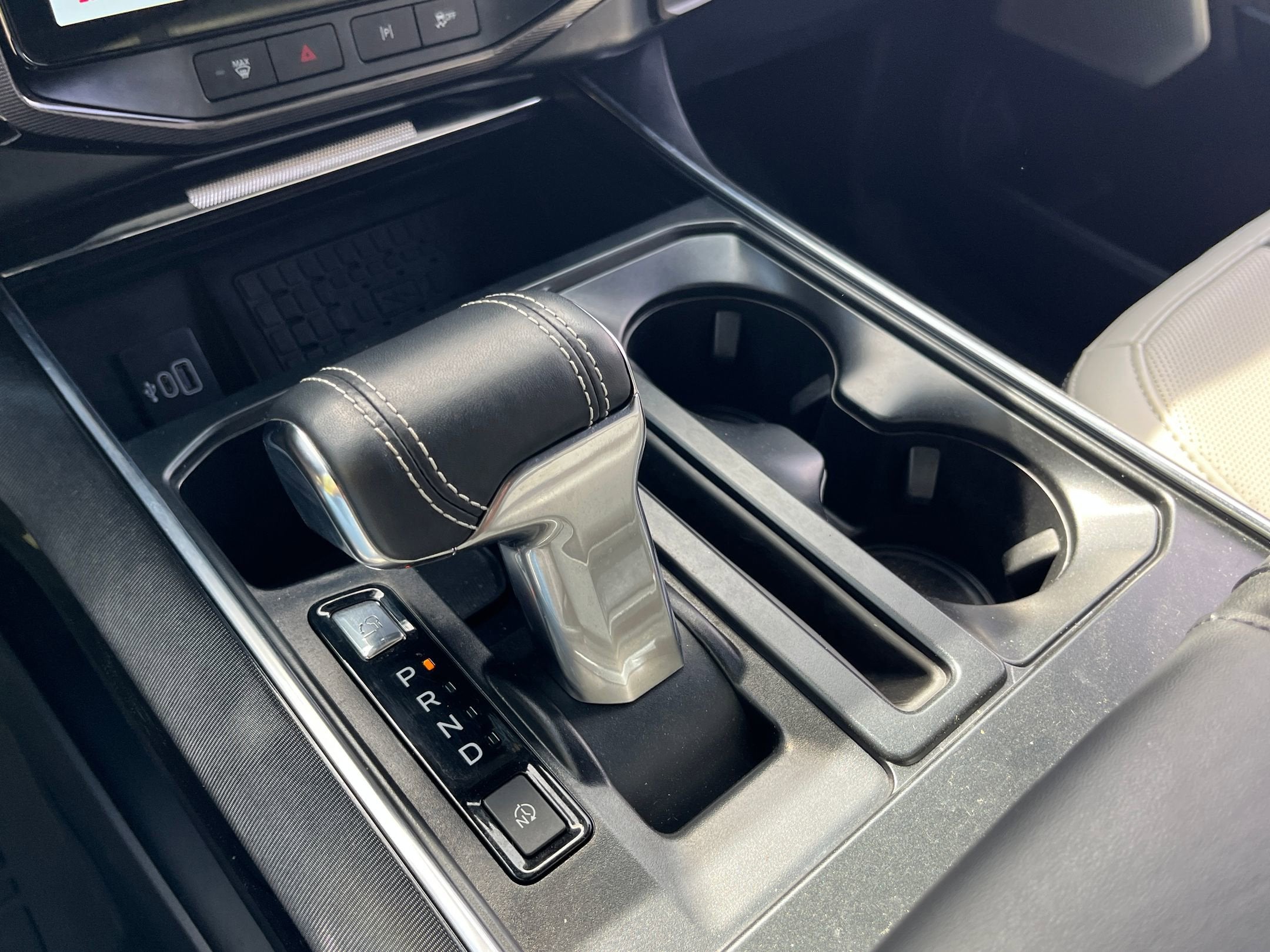 2025 Ford F-150 Lightning Platinum