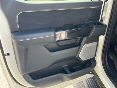 2025 Ford F-150 Lightning Platinum