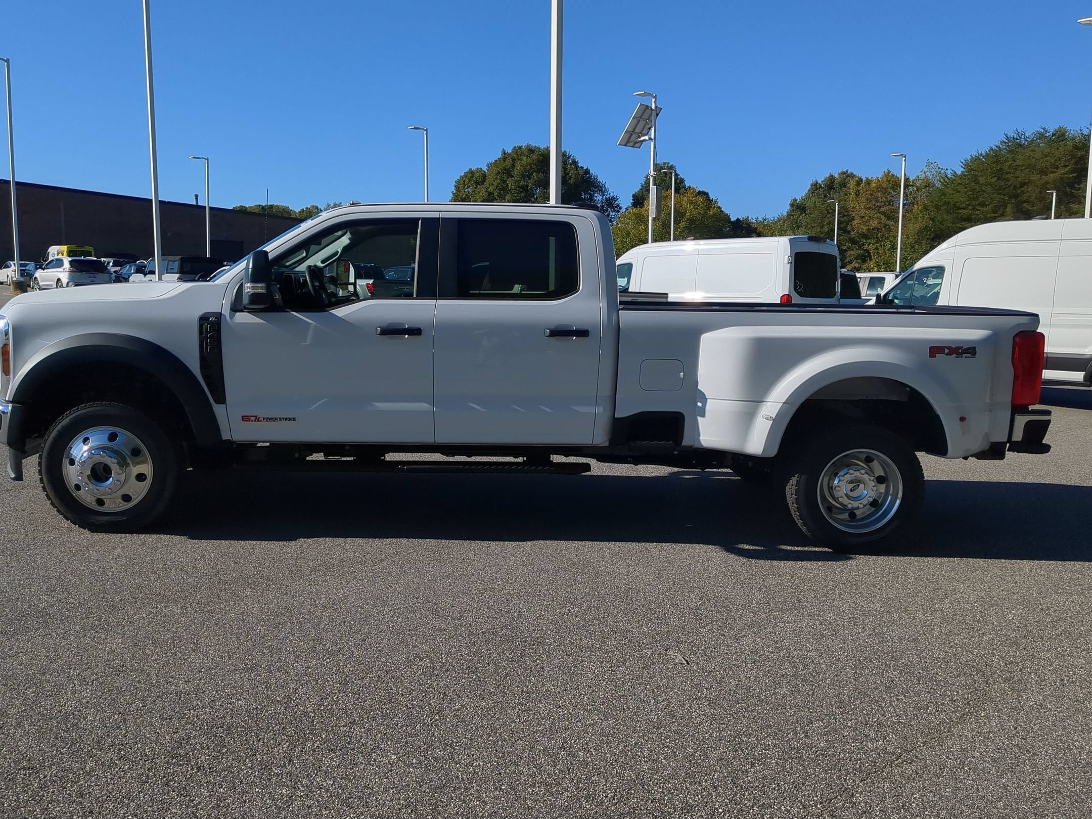 2027 Ford Super Duty F-450 DRW XL