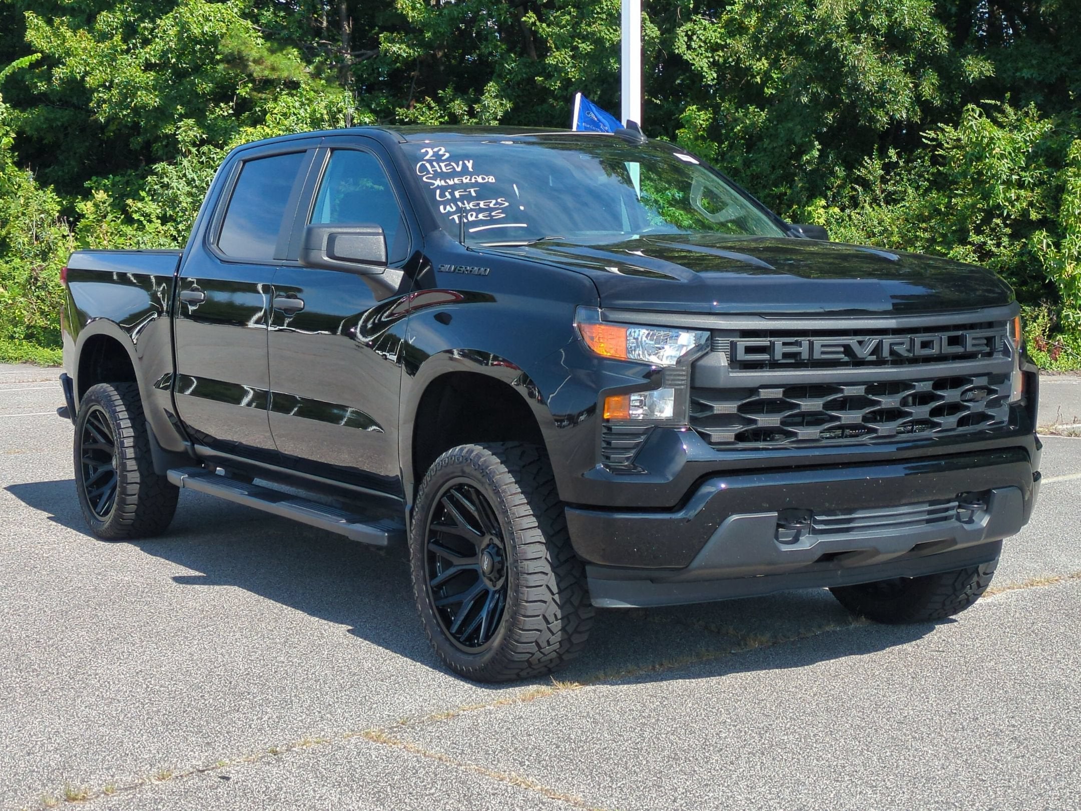 2023 Chevrolet Silverado 1500 Custom