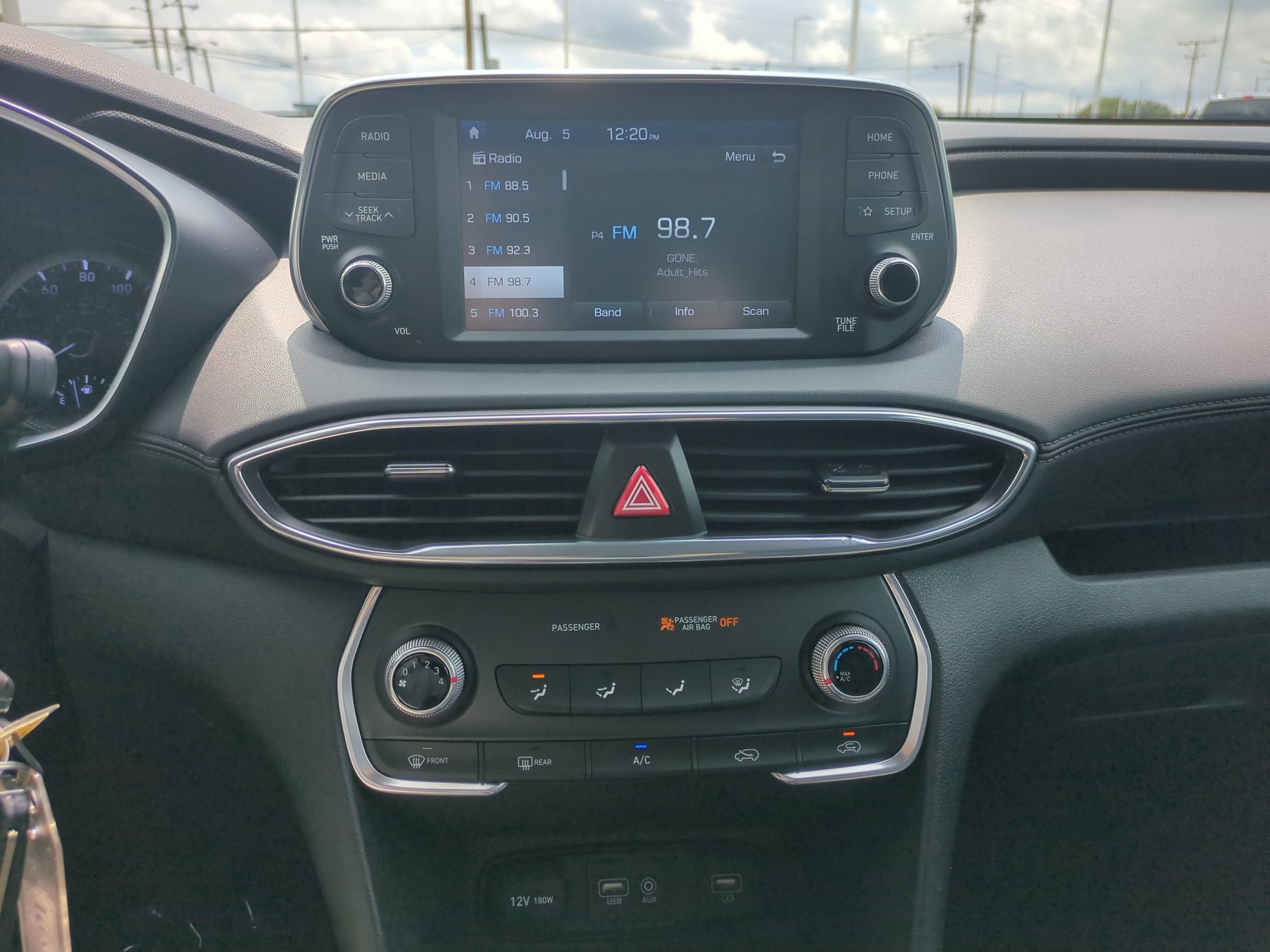 2020 Hyundai Santa Fe SE