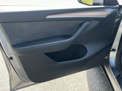 2025 Tesla Model Y Long Range