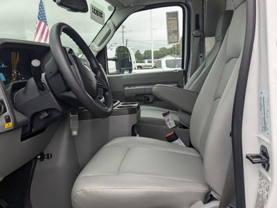 2025 Ford E-Series Cutaway Base