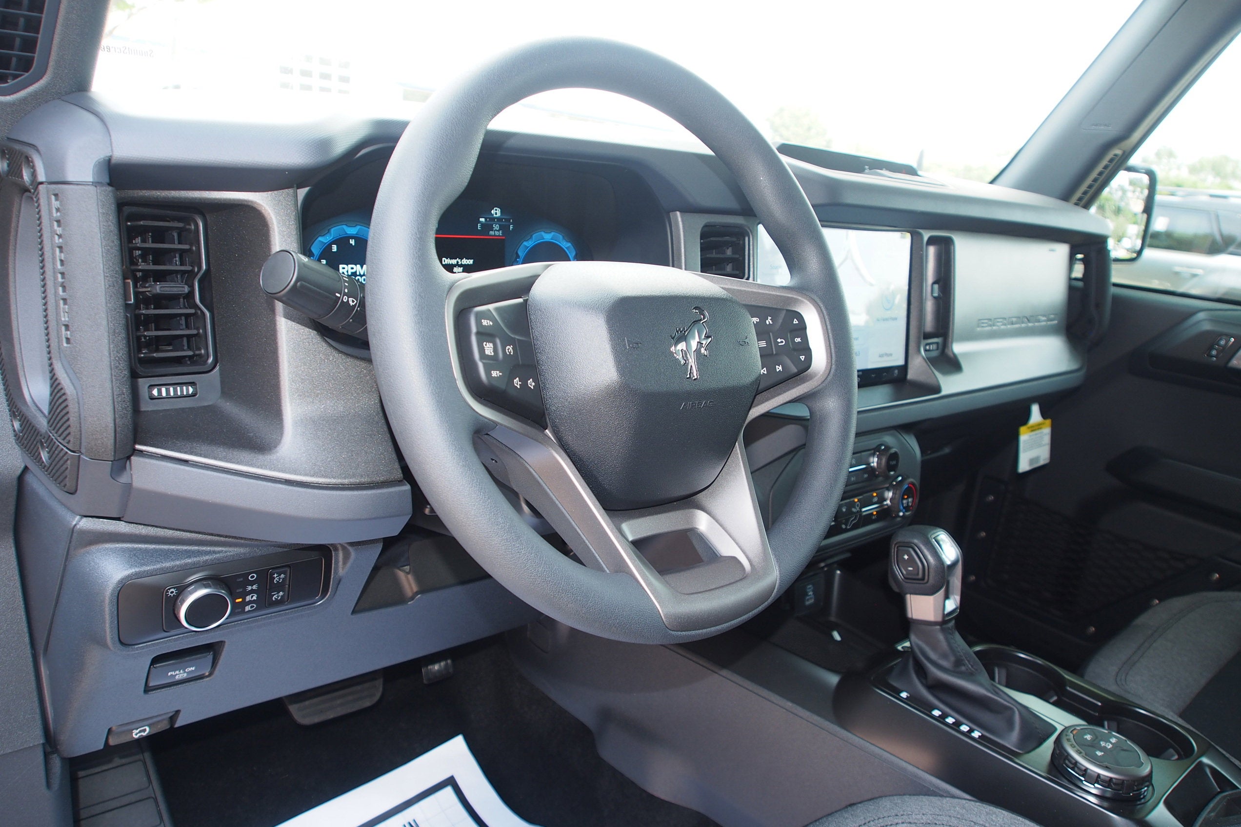 2025 Ford Bronco Base - Crossroads Courtesy Demo