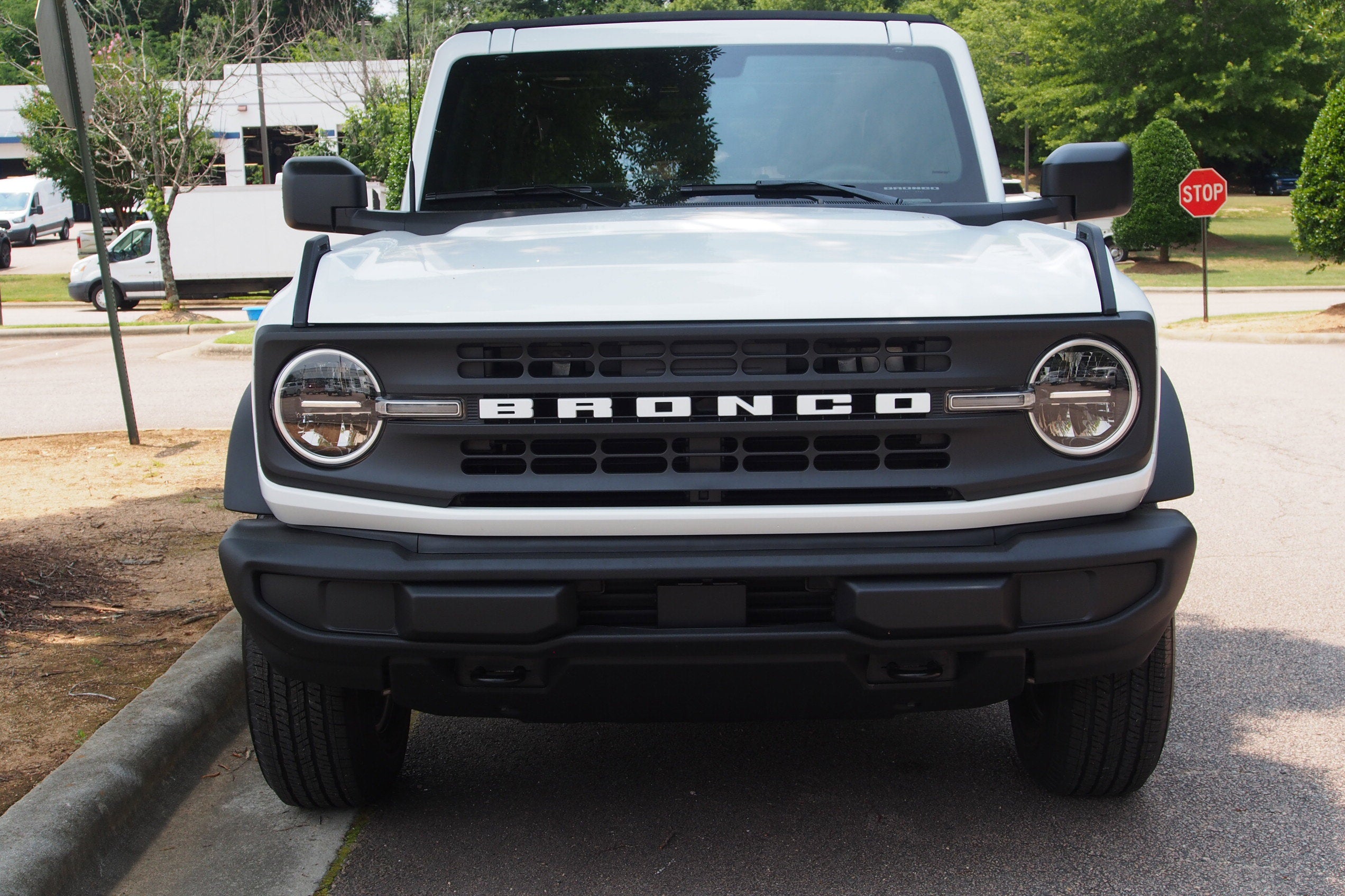 2025 Ford Bronco Base - Crossroads Courtesy Demo