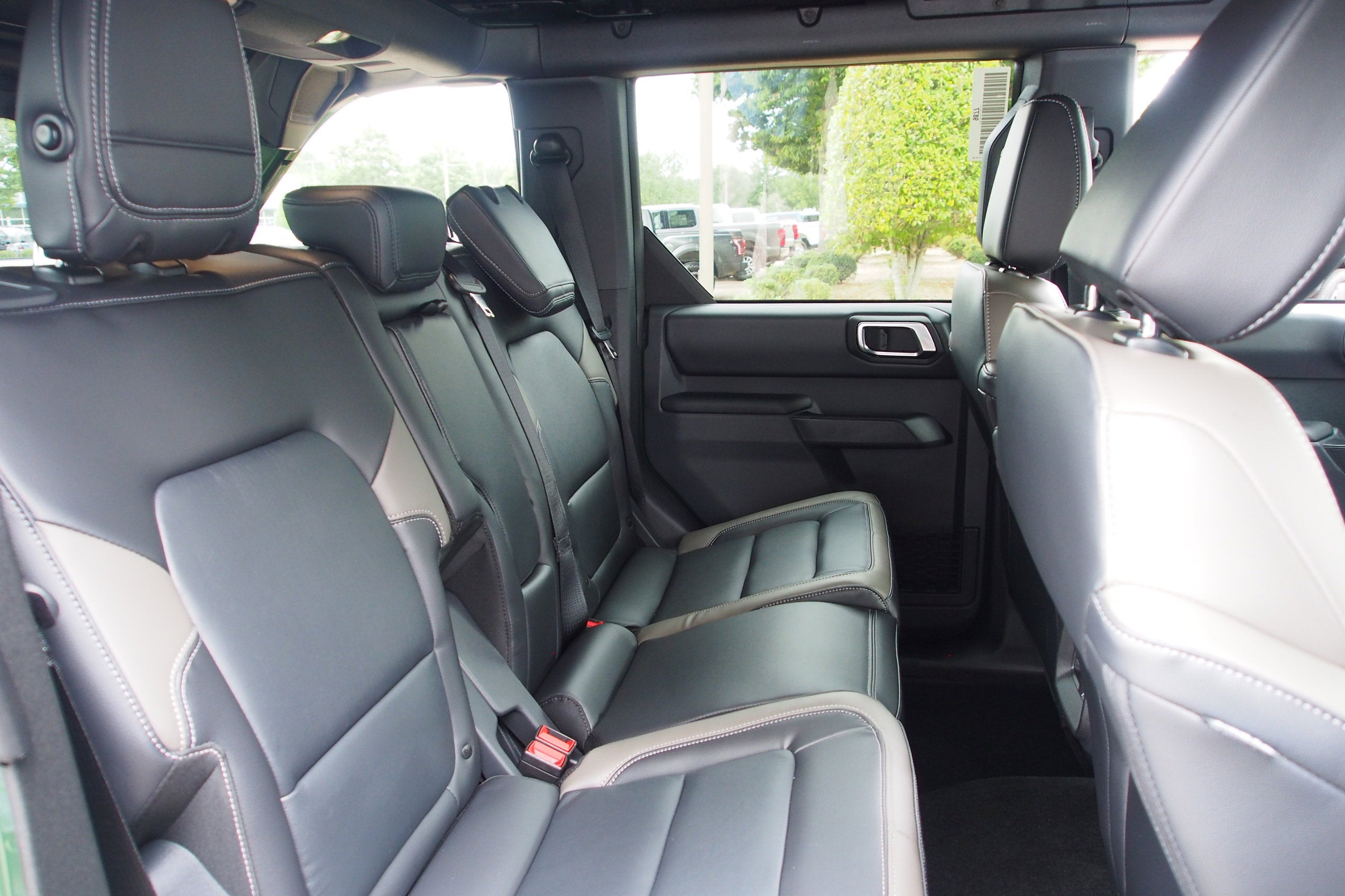 2025 Ford Bronco Outer Banks - Crossroads Courtesy Demo