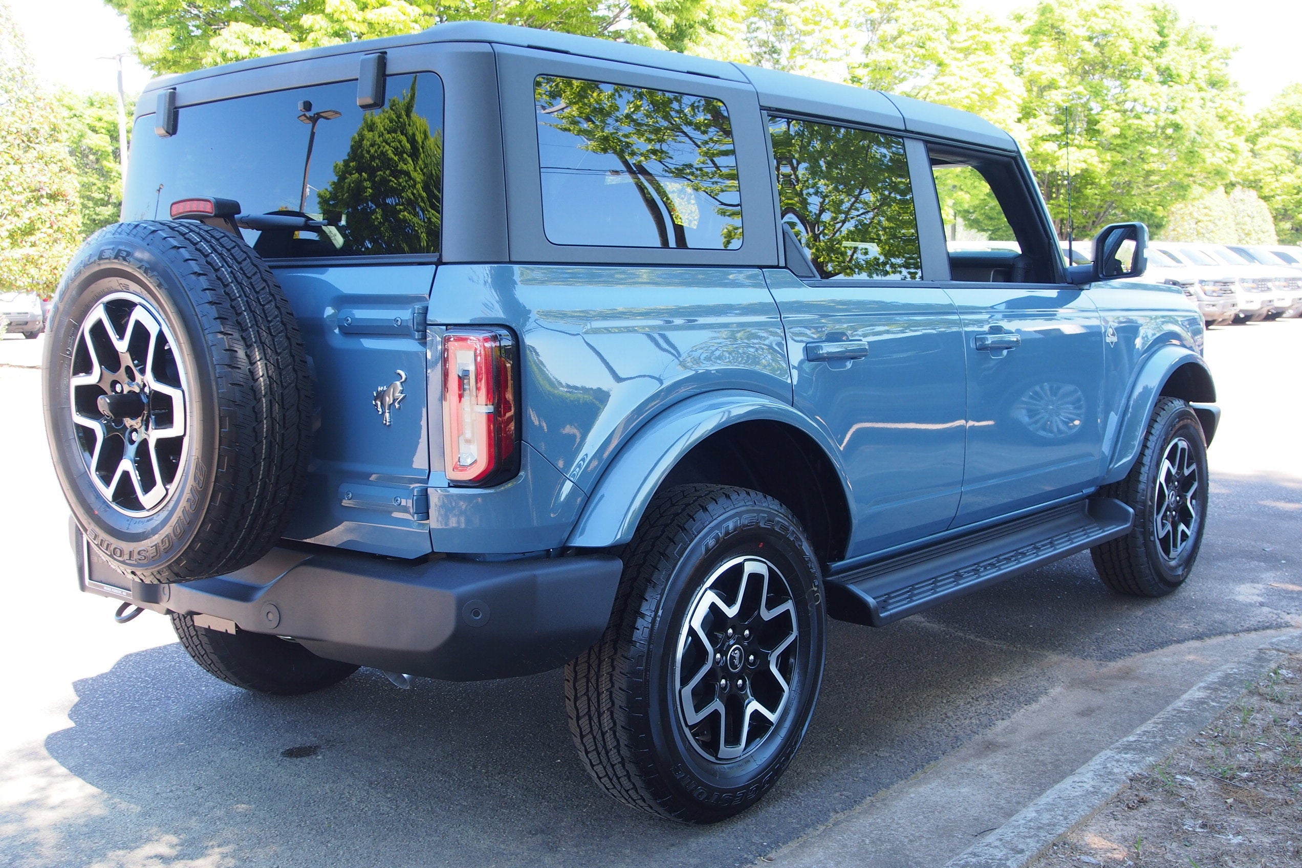 2025 Ford Bronco Outer Banks - Crossroads Courtesy Demo