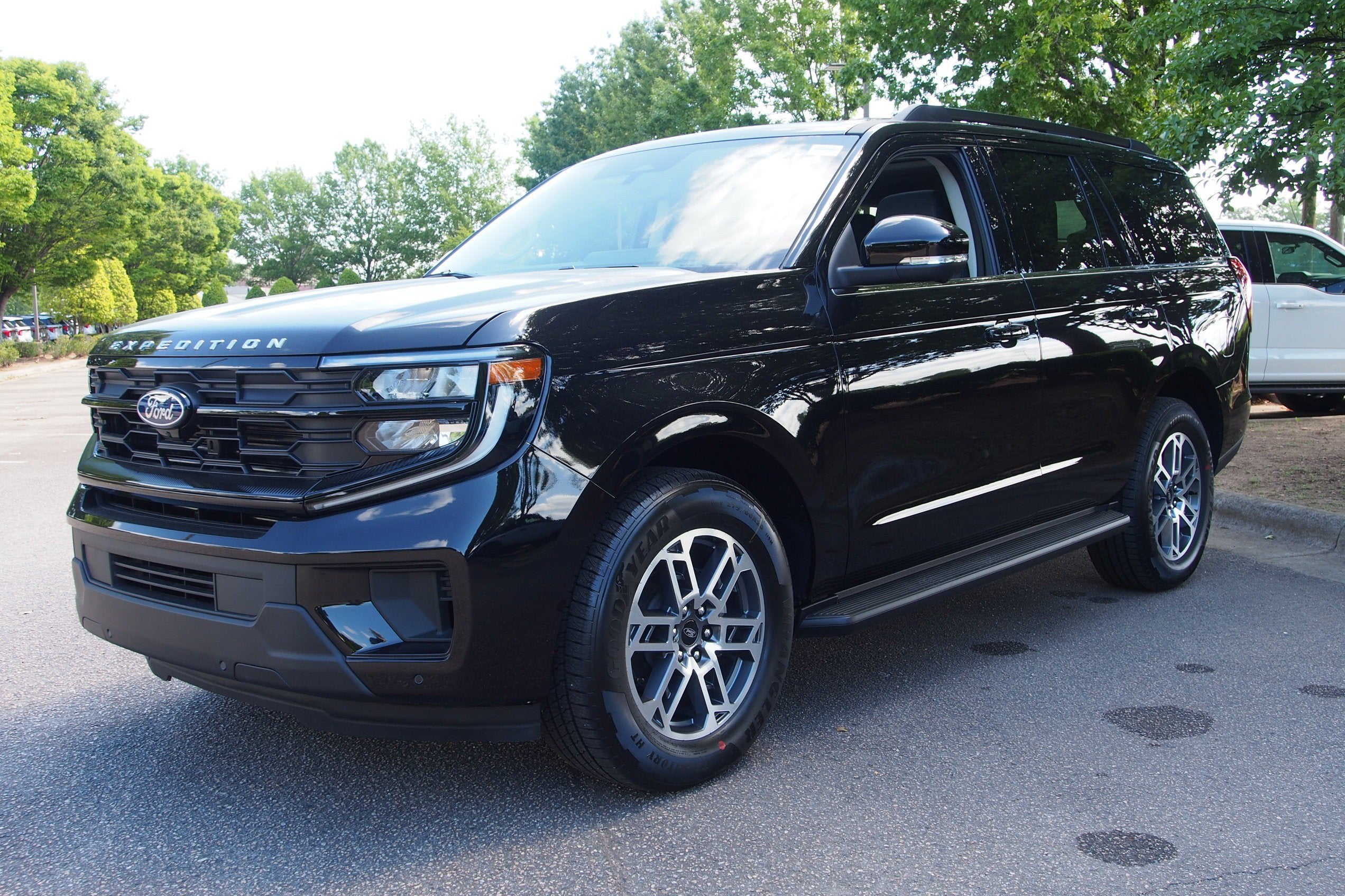 2026 Ford Expedition Active