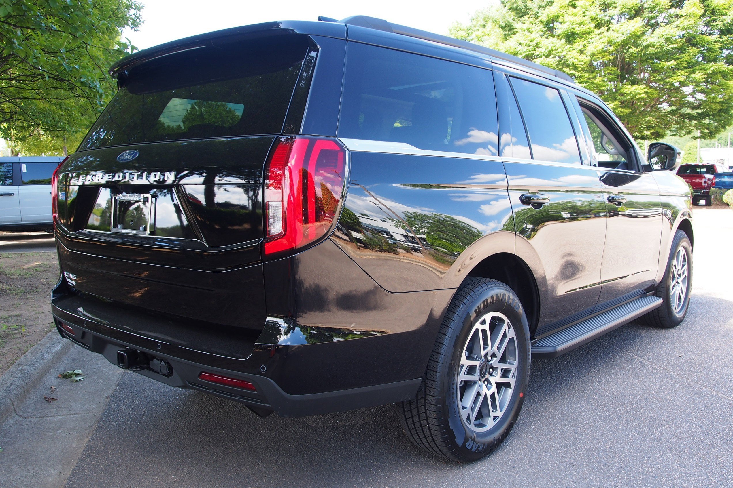 2026 Ford Expedition Active