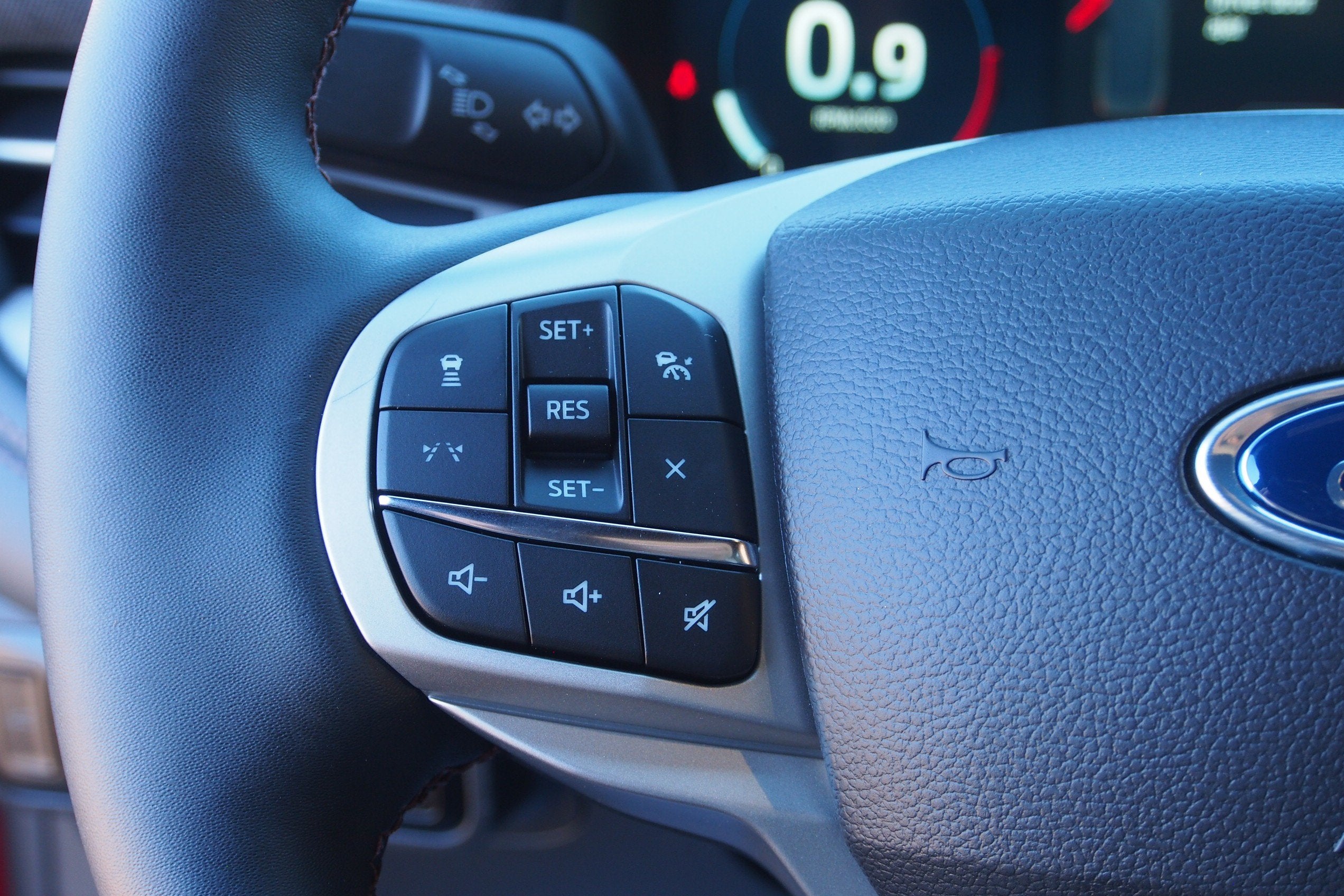 2027 Ford Explorer Active w/200A Pkg