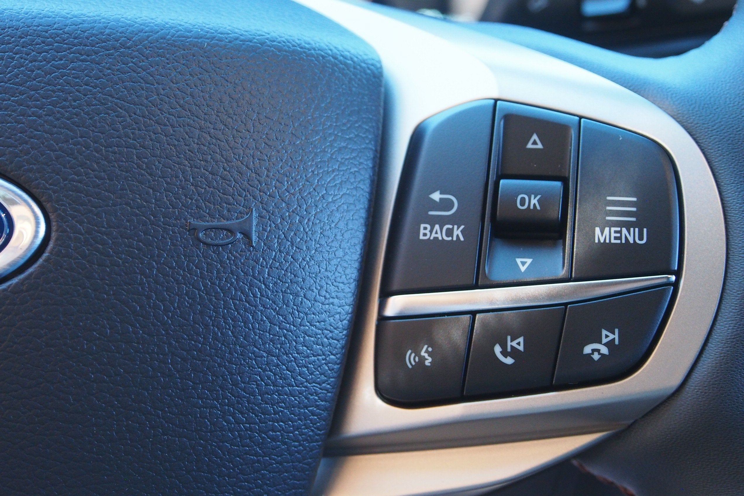 2027 Ford Explorer Active w/200A Pkg