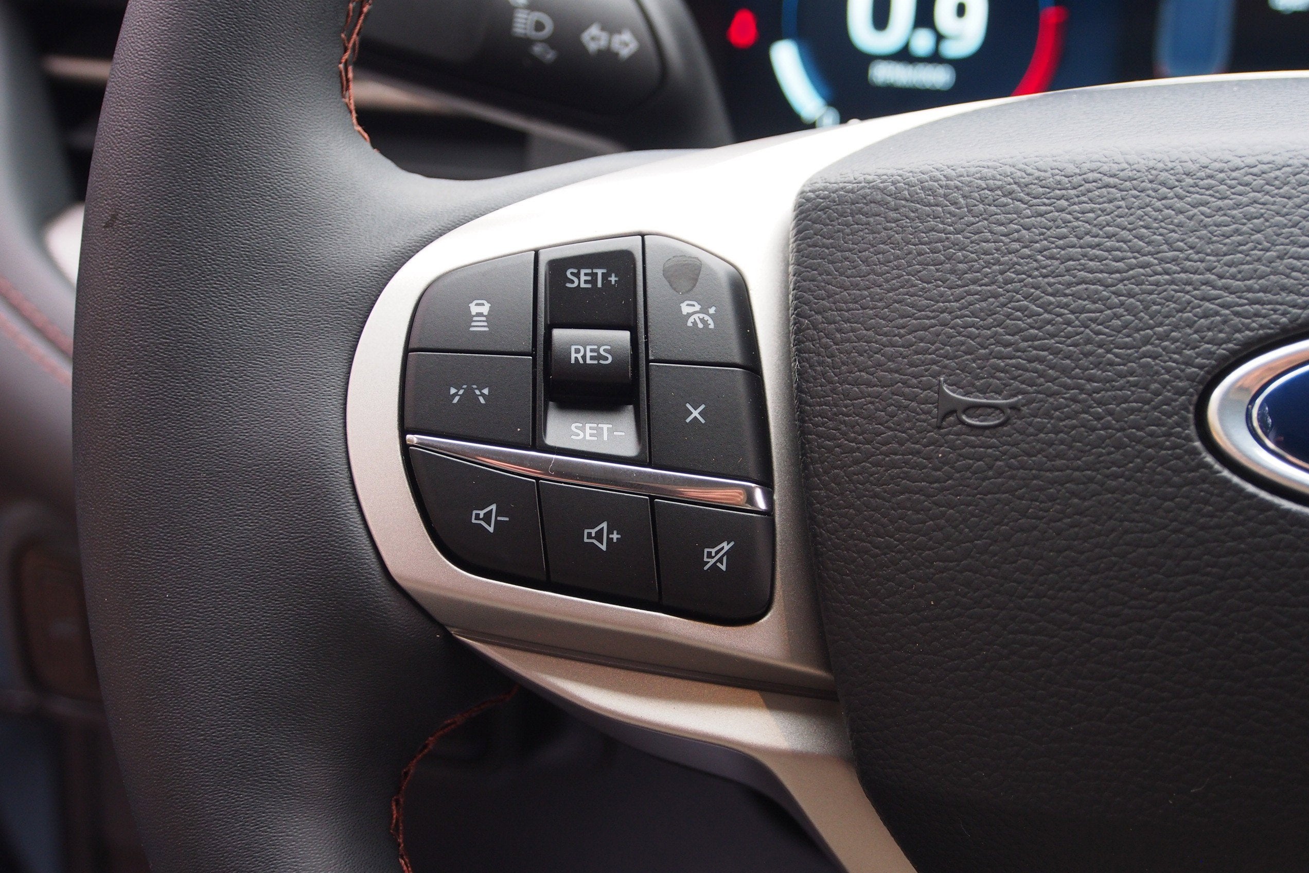 2026 Ford Explorer Active w/200A Pkg