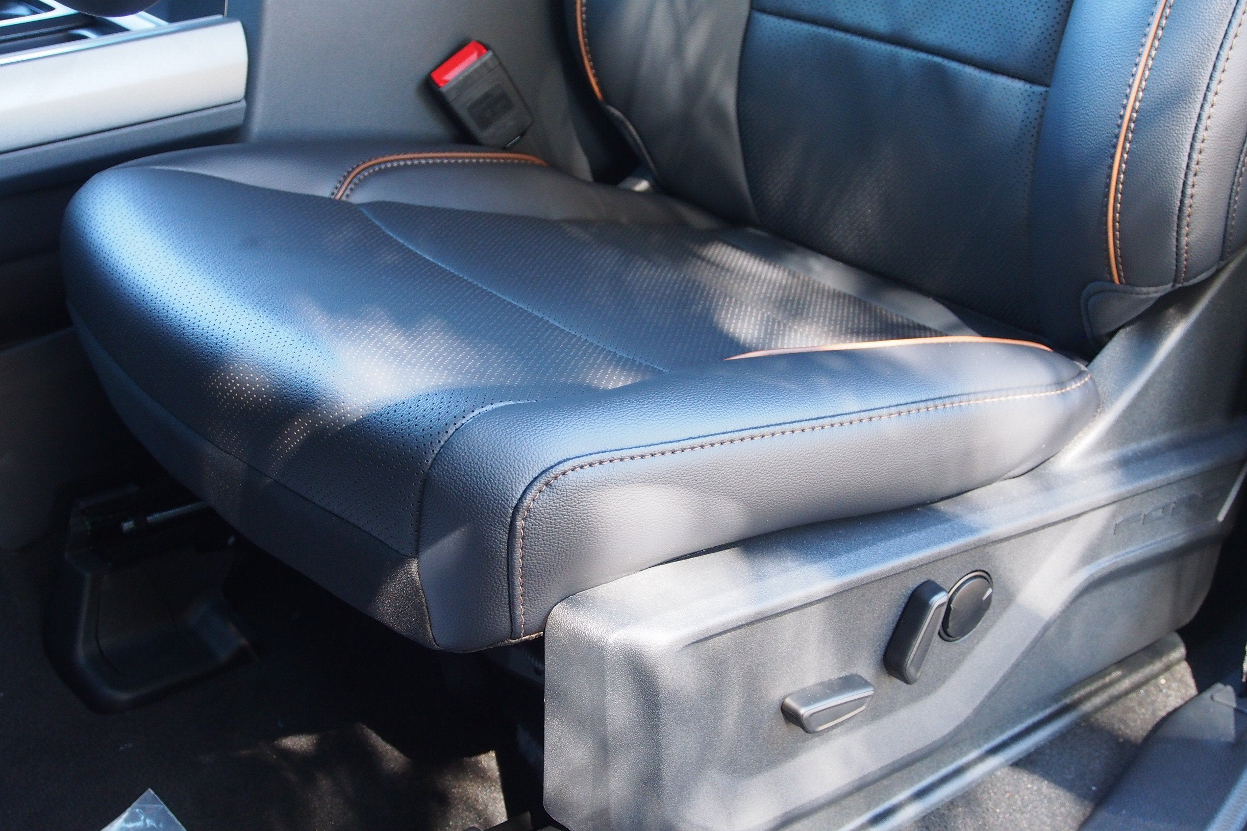 2027 Ford Super Duty F-250 SRW LARIAT
