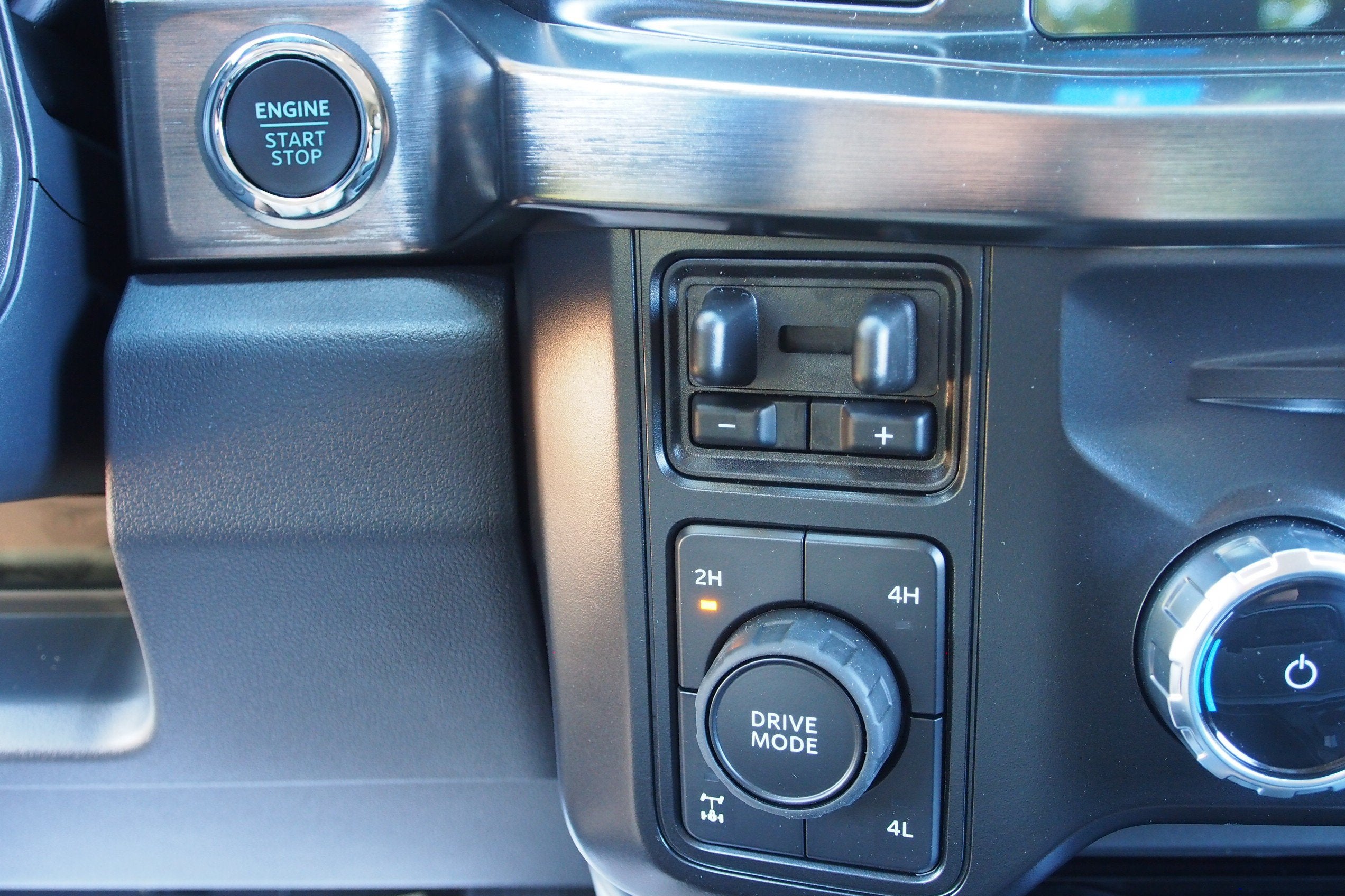 2027 Ford Super Duty F-250 SRW LARIAT