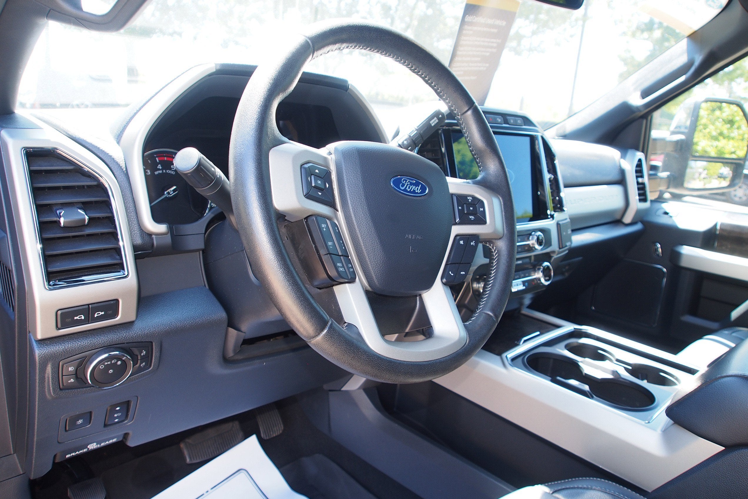 2022 Ford Super Duty F-250 SRW LARIAT