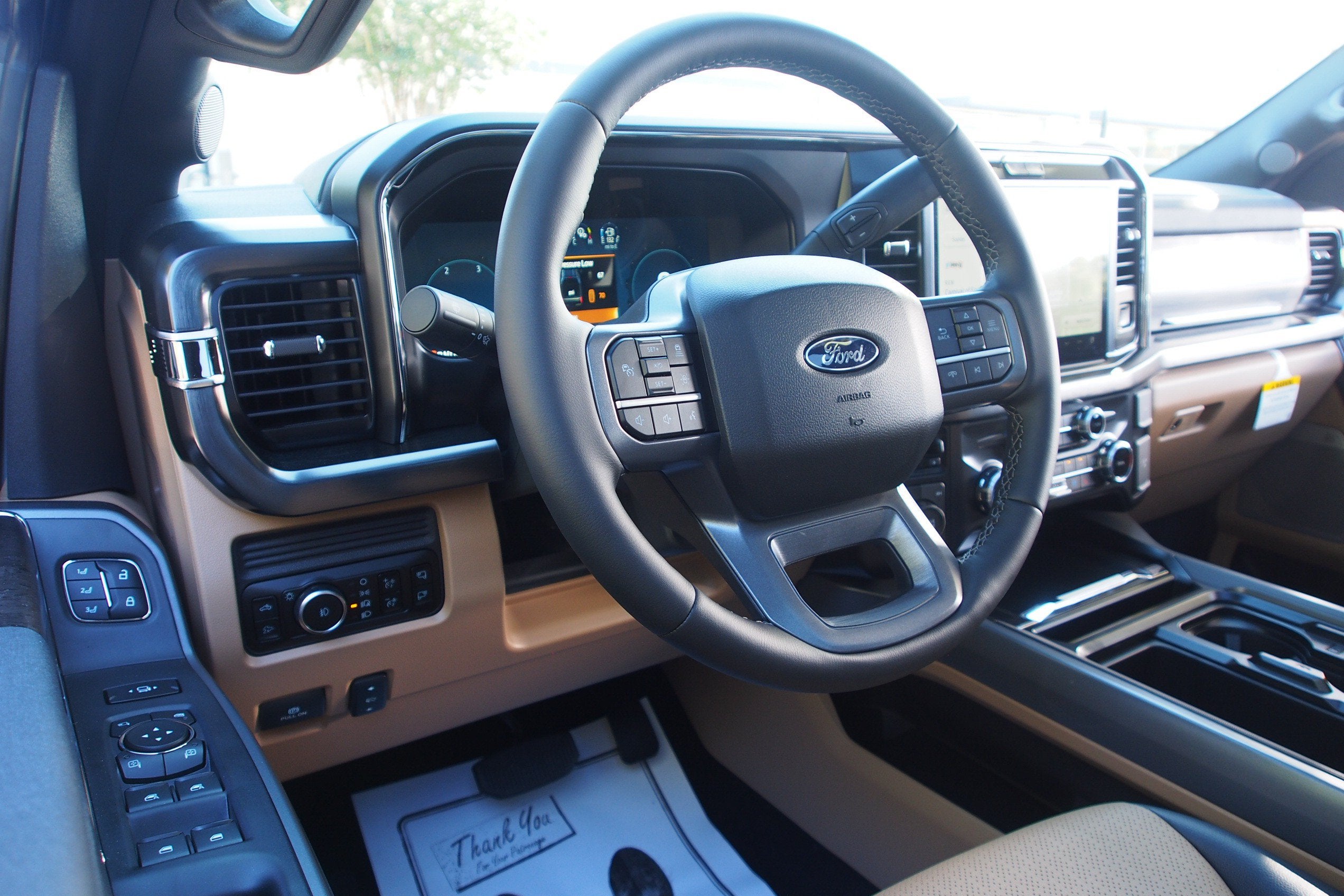 2027 Ford Super Duty F-350 SRW LARIAT