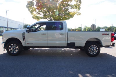 2027 Ford Super Duty F-350 SRW LARIAT