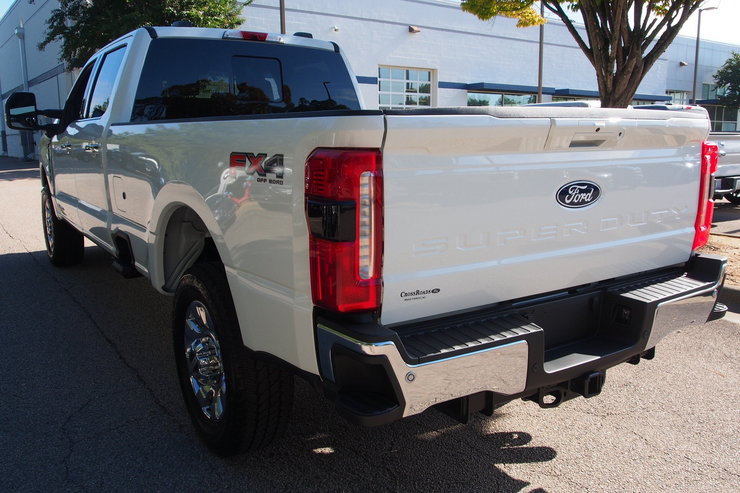 2027 Ford Super Duty F-350 SRW LARIAT