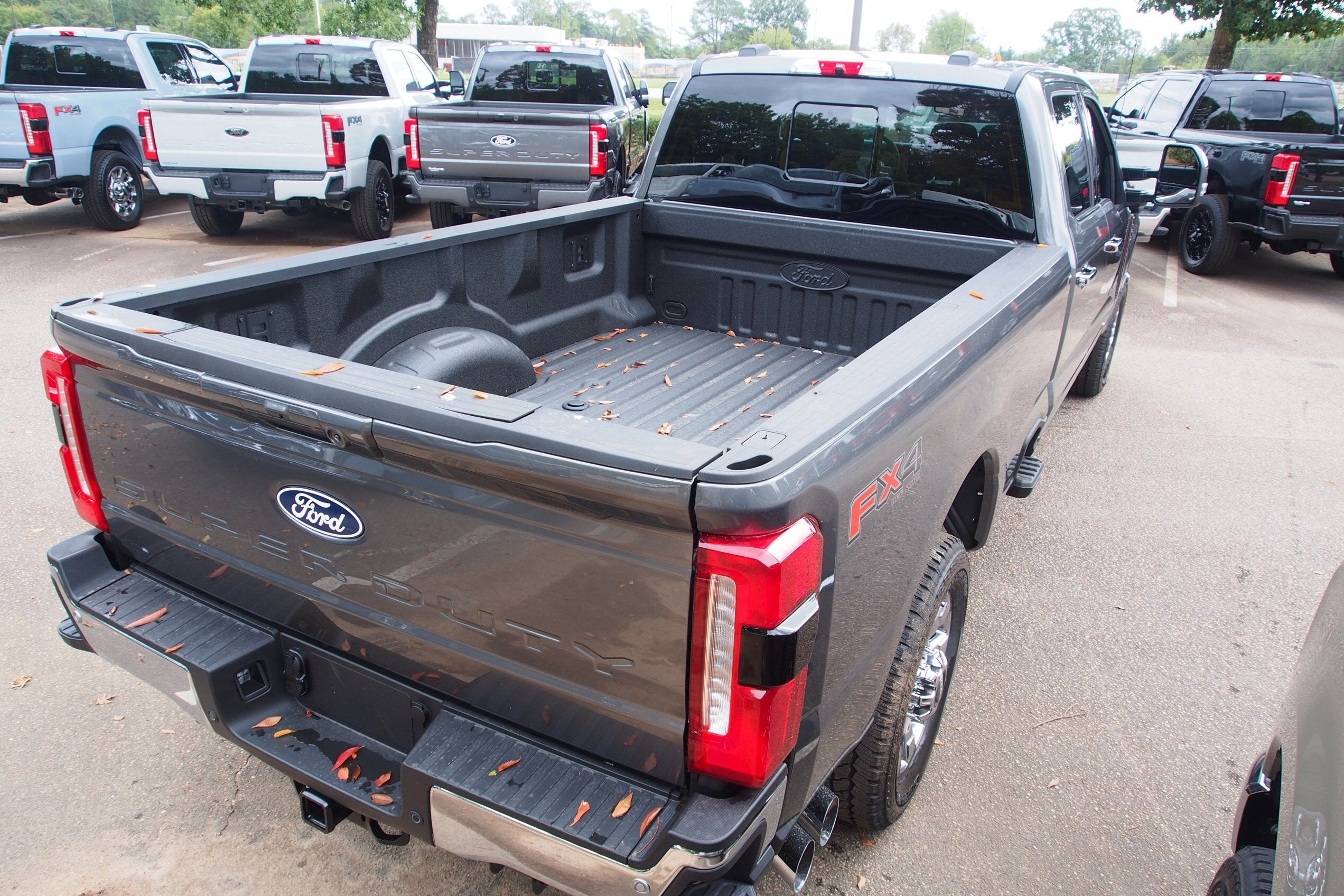 2027 Ford Super Duty F-350 SRW LARIAT