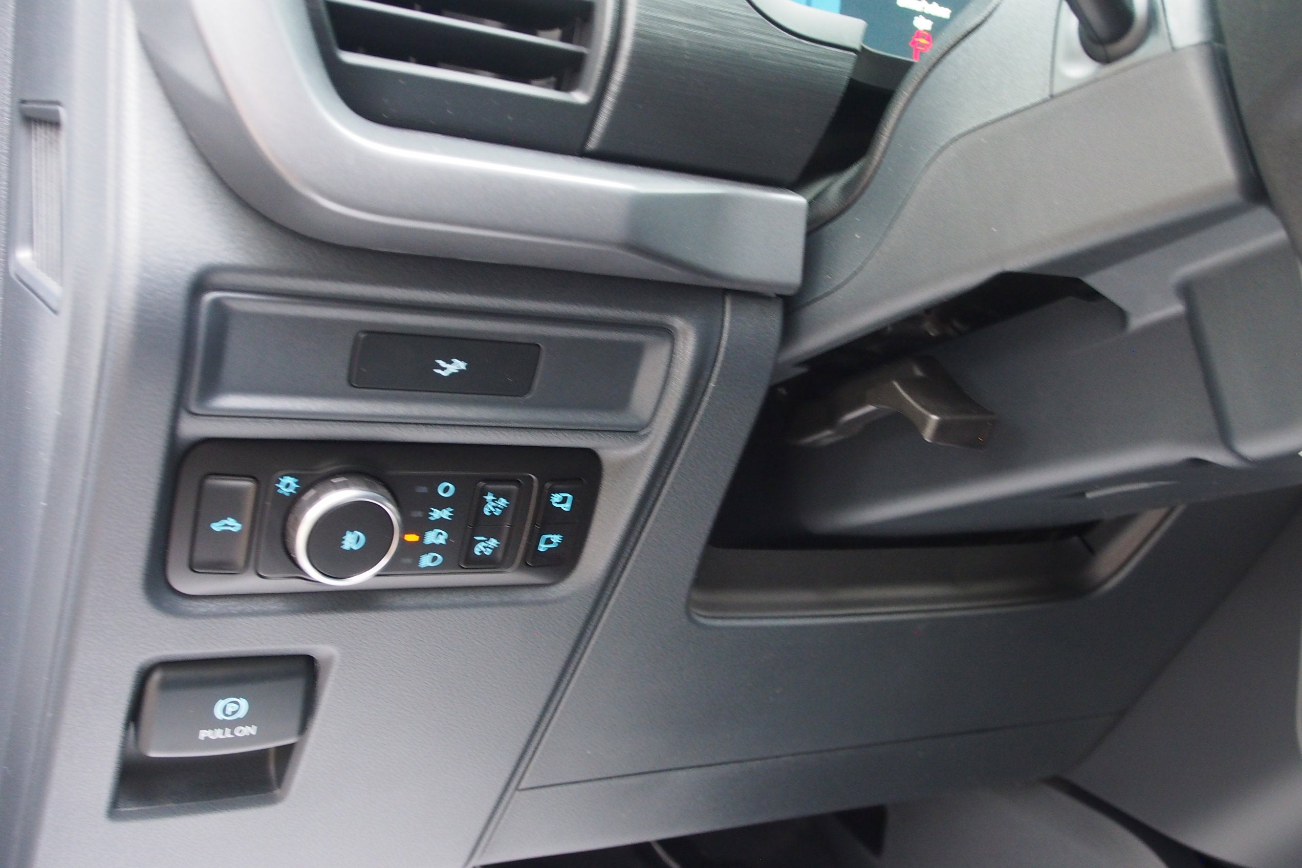 2026 Ford F-150 XLT - Crossroads Courtesy Demo