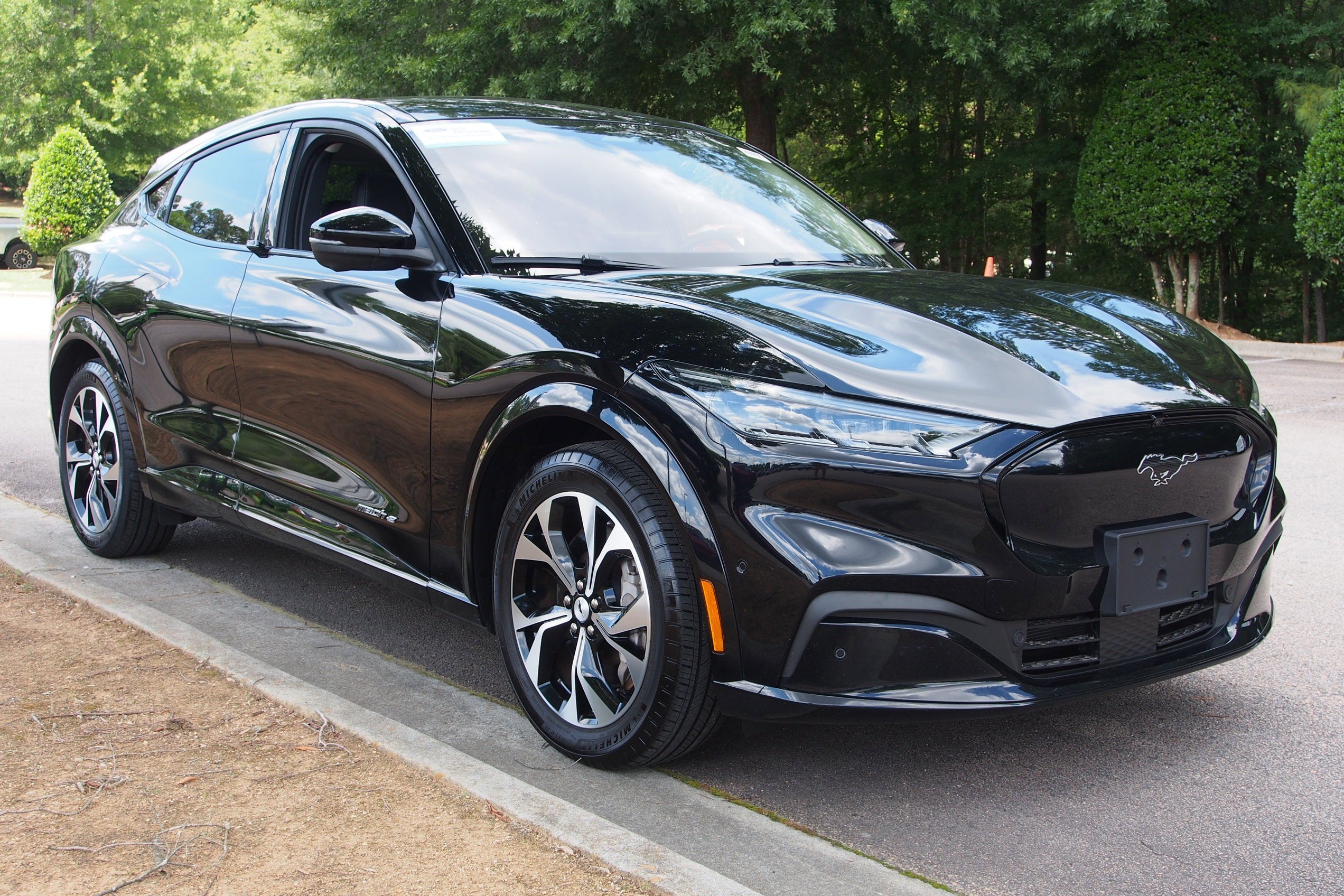 2023 Ford Mustang-Mach-e Premium's photo
