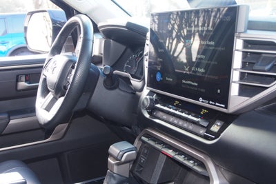 2022 Toyota Tundra 4WD SR5