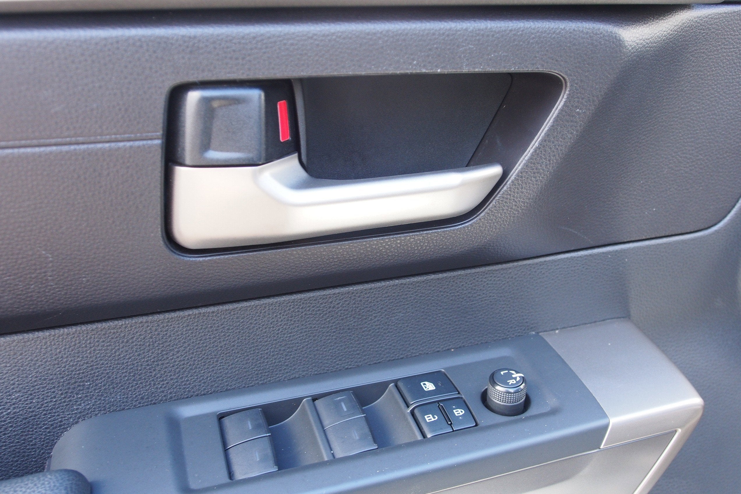 2022 Toyota Tundra 4WD SR5