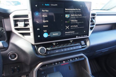 2022 Toyota Tundra 4WD SR5