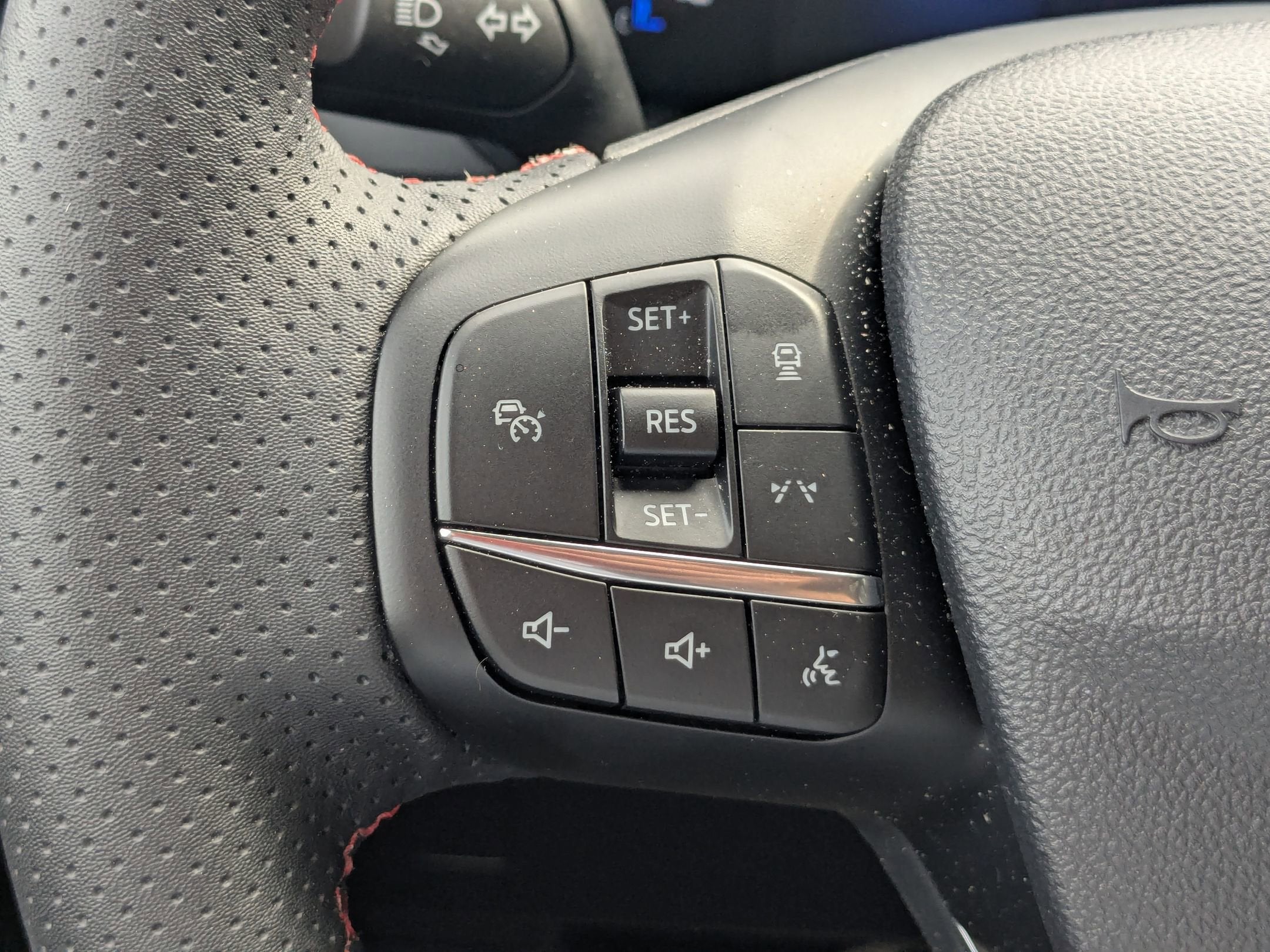 2025 Ford Escape ST-Line - Crossroads Courtesy Demo