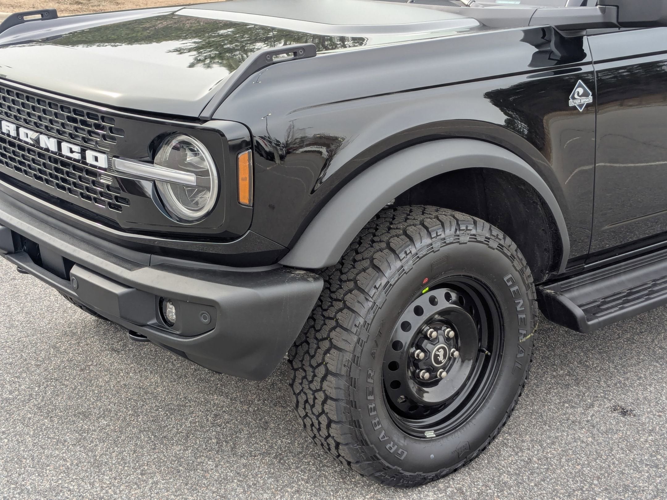 2026 Ford Bronco Outer Banks